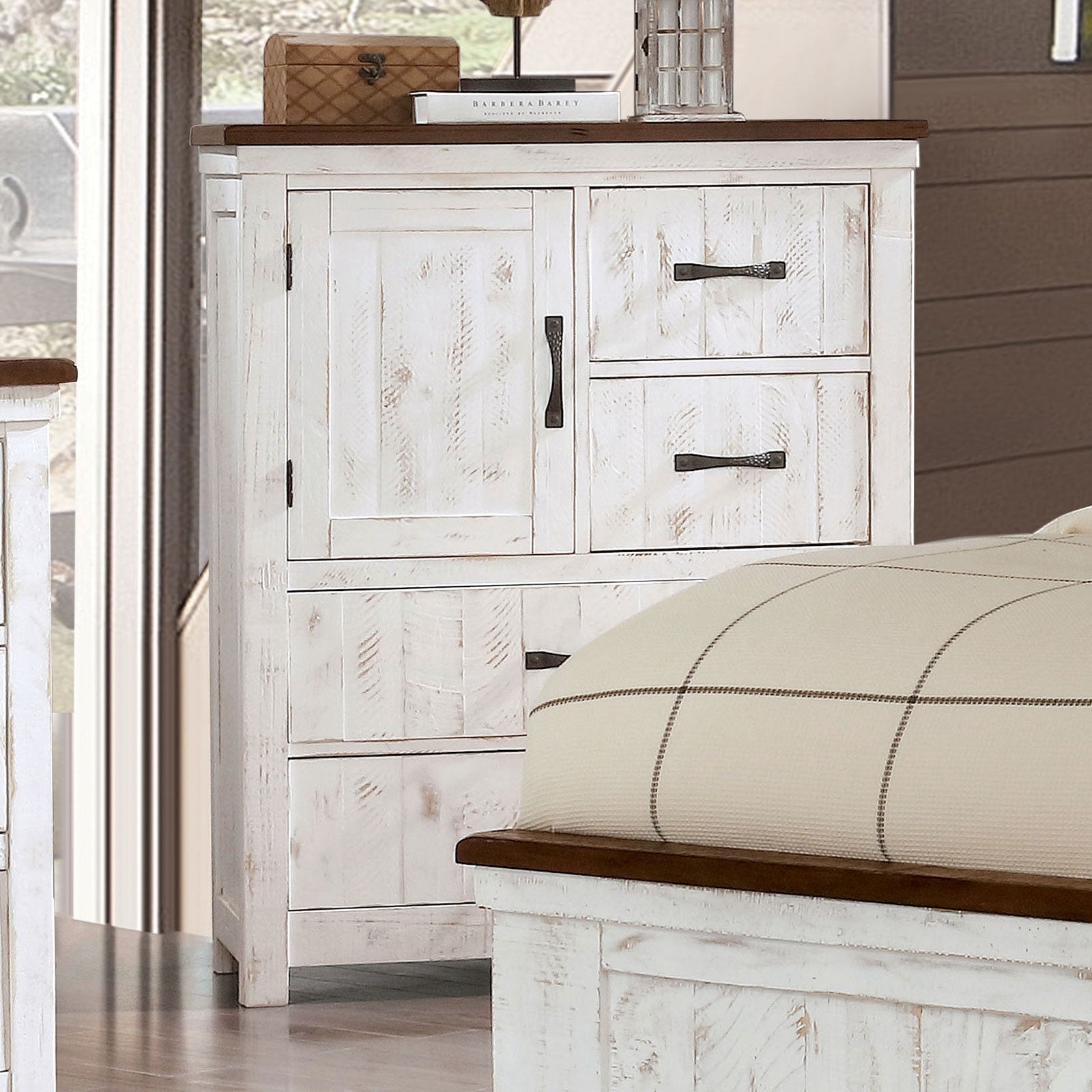 Alyson Wood Platform Bedroom Set