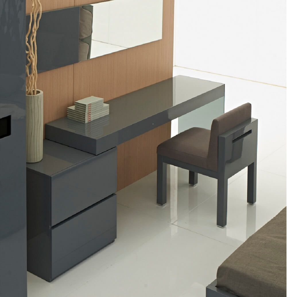 Coach Office Desk by J&M Furniture