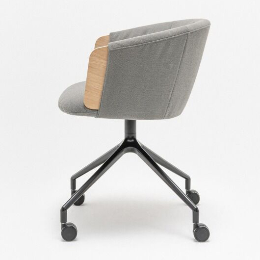 Collar Swivel Chair w/Castors