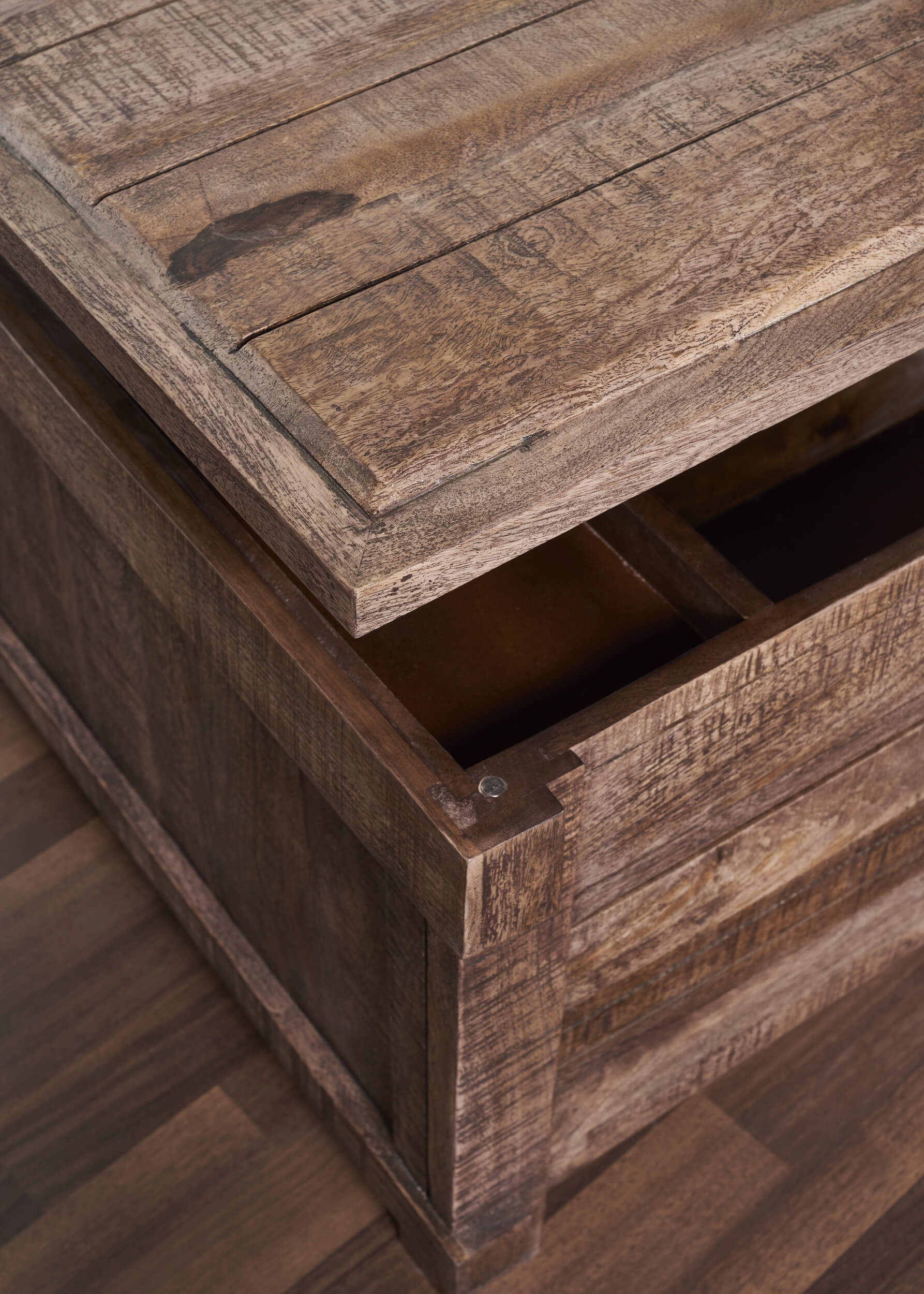 Cross Solid Wood 40" Lift Top Extendable Trunk Coffee Table w/ Storage