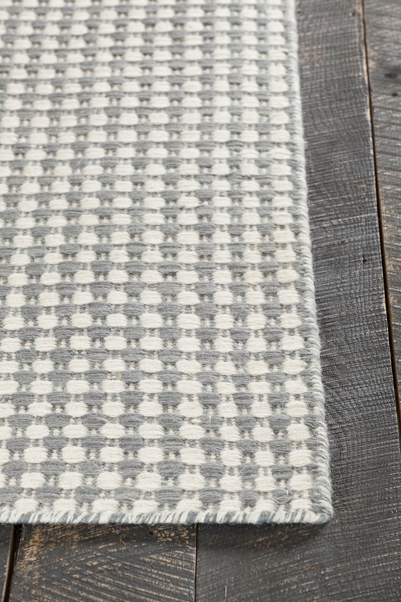 Crest Wool Rectangular Handmade Rug, 5' x 7'6"