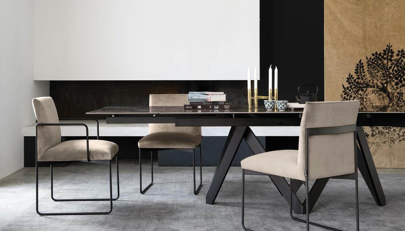 Cartesio W78.8"-118.1" Rectangular Ceramic/Wood Extendable Dining Table
