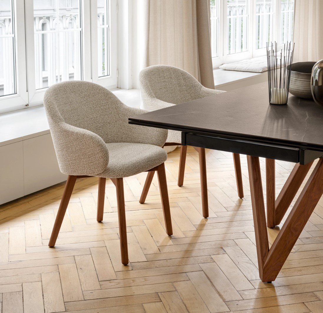 Cartesio W63"-94.5" Rectangular Ceramic/Wood Extendable Dining Table