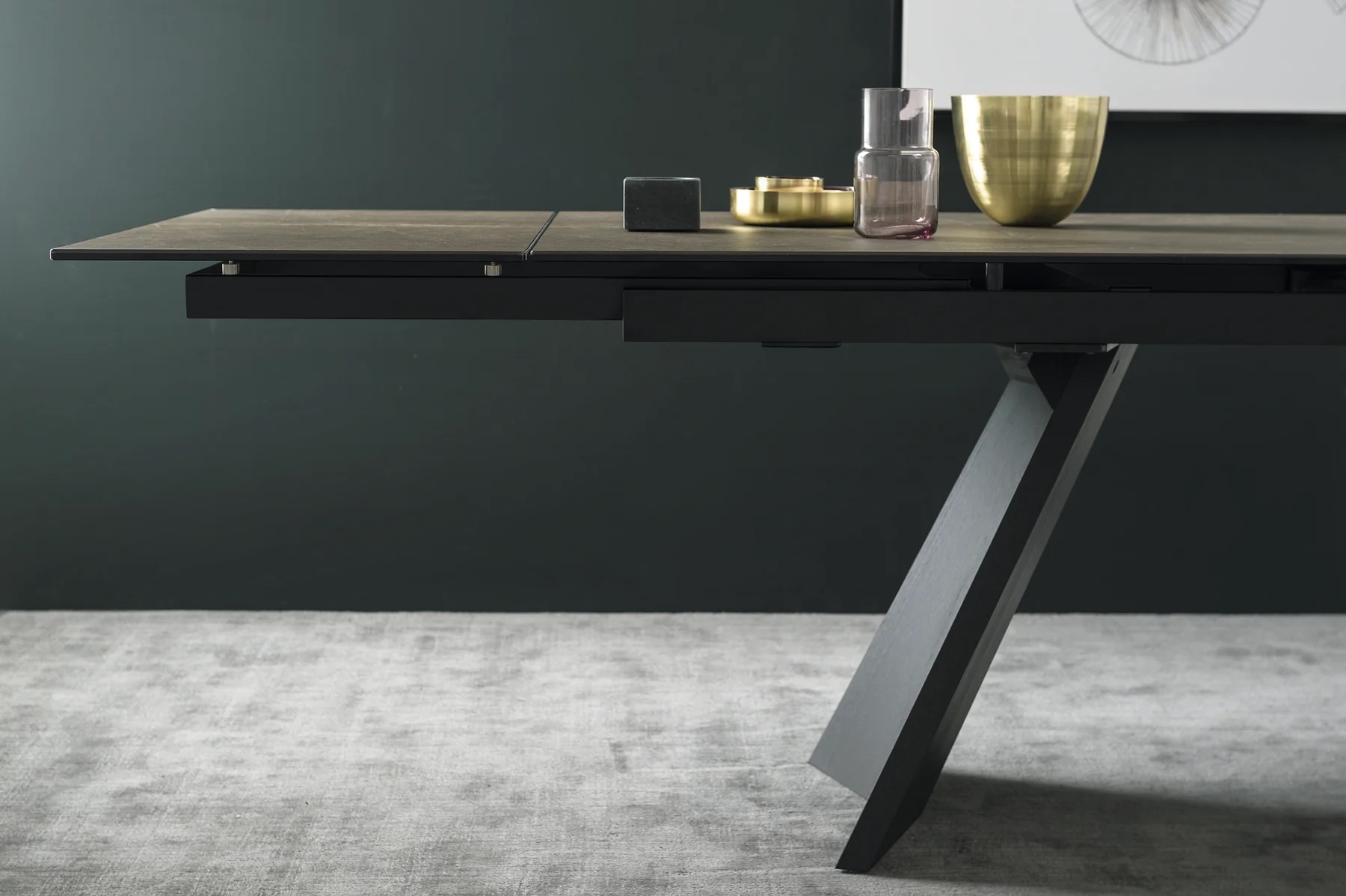 Icaro W78.8"-118.1" Rectangular Ceramic/Wood Veneer Extendable Dining Table
