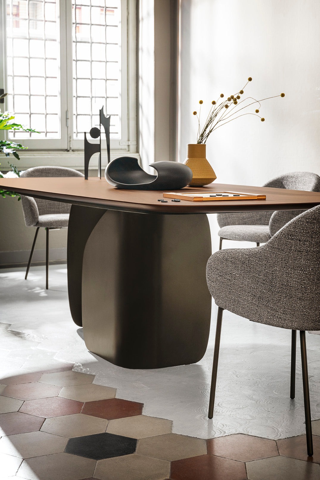 Twins Metal/Veneer Oval Dining Table