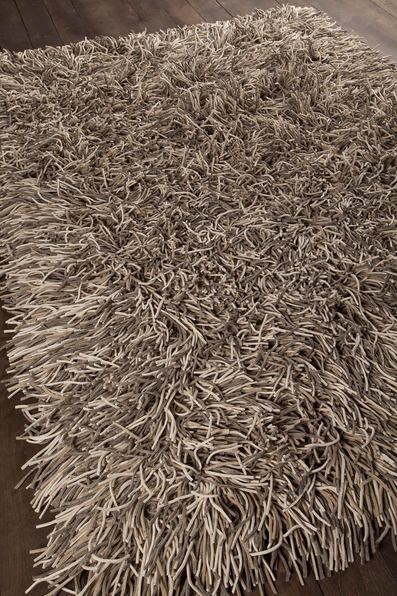 Cyrah Wool Rectangular Hand-woven Rug, 5' x 7'6"