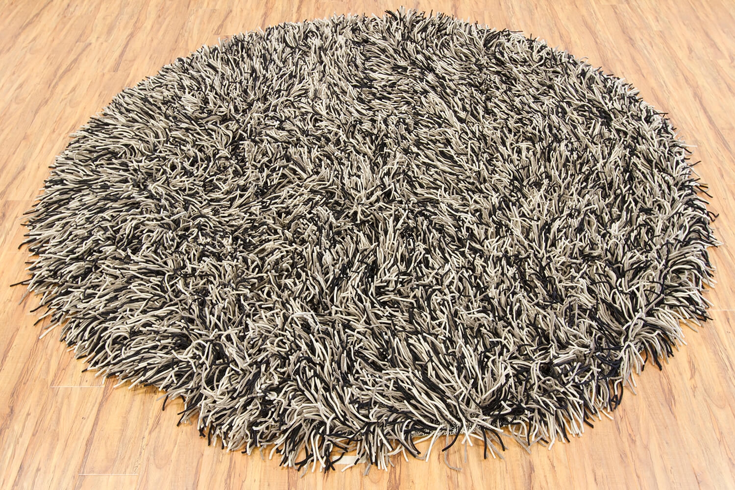 Cyrah Wool Hand-woven Rug