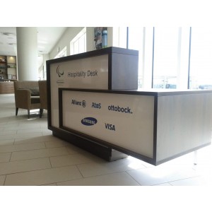 FORO Reception Desk, Left-Handed Counter, High Gloss White + Chestnut by MDD Office Furniture