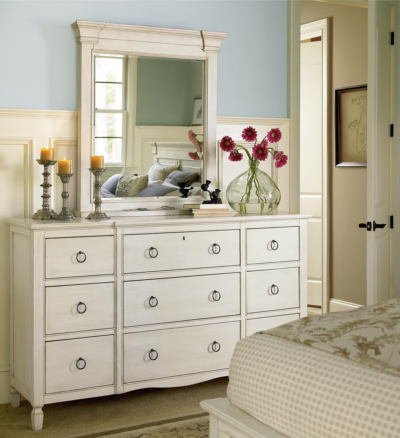 Summer Hill Wood Dresser w/9 Drawers