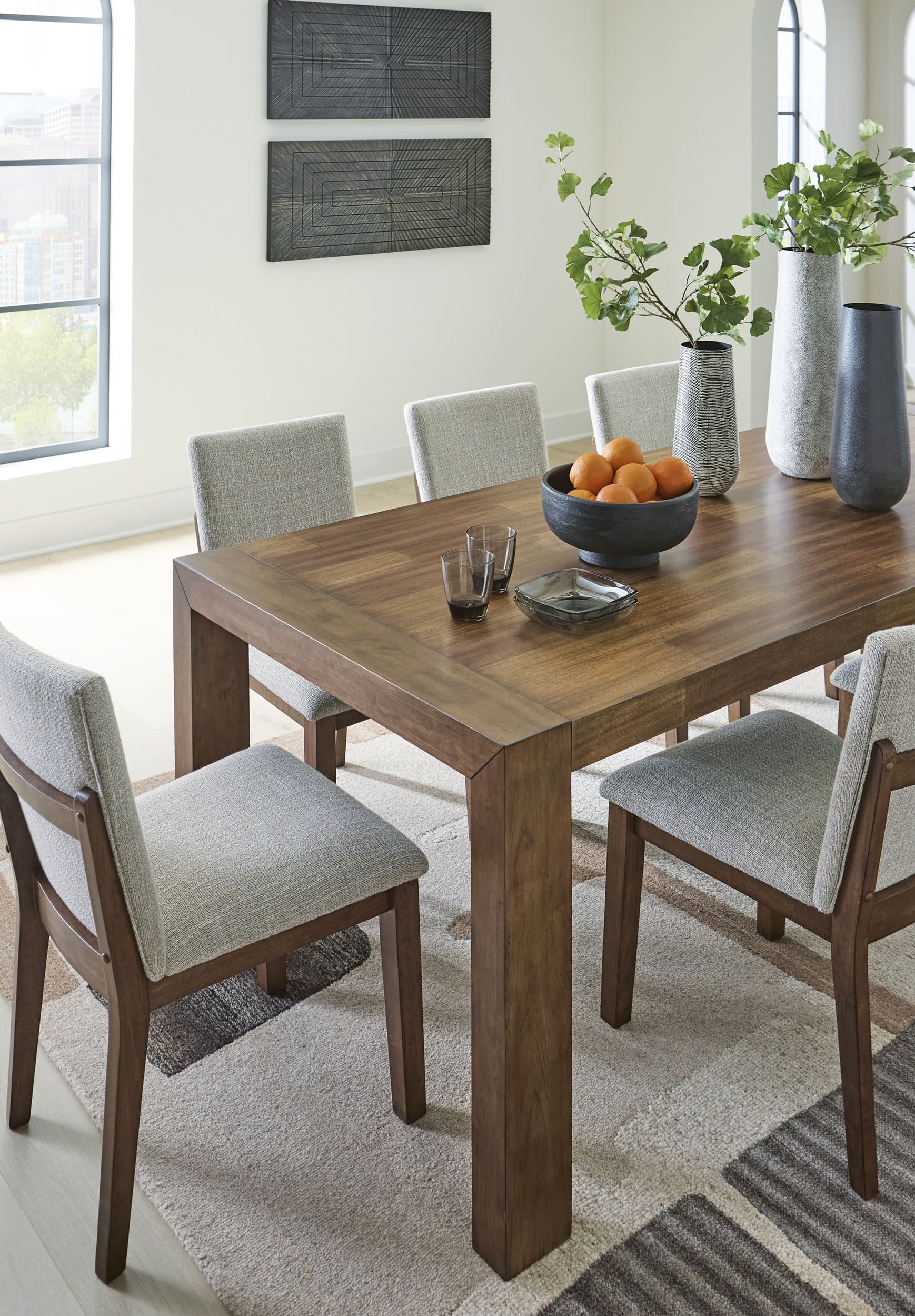 Kraeburn Rectangular Wood Dining Room Set