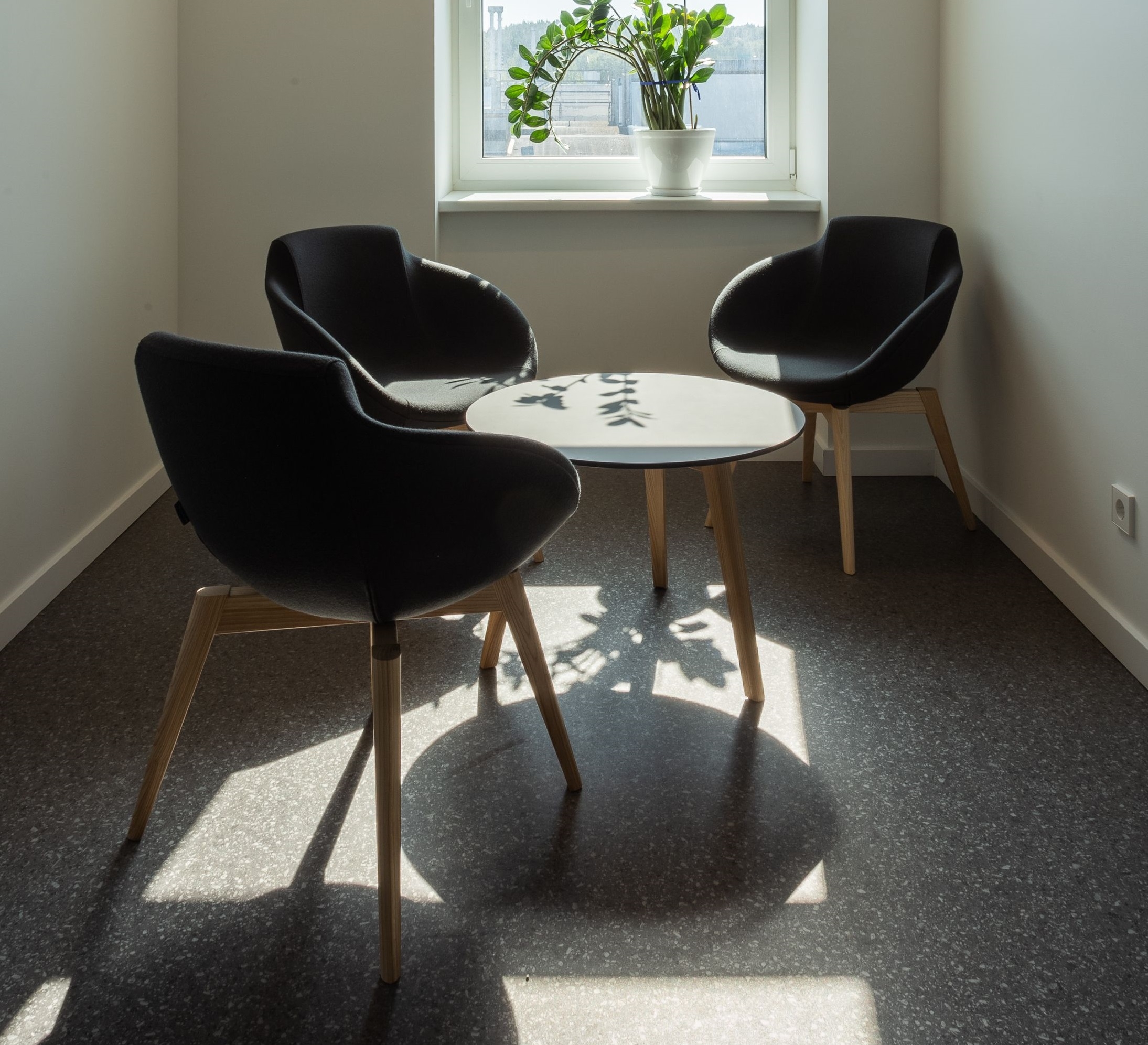 Nova Wood Round HPL Office Coffee Table