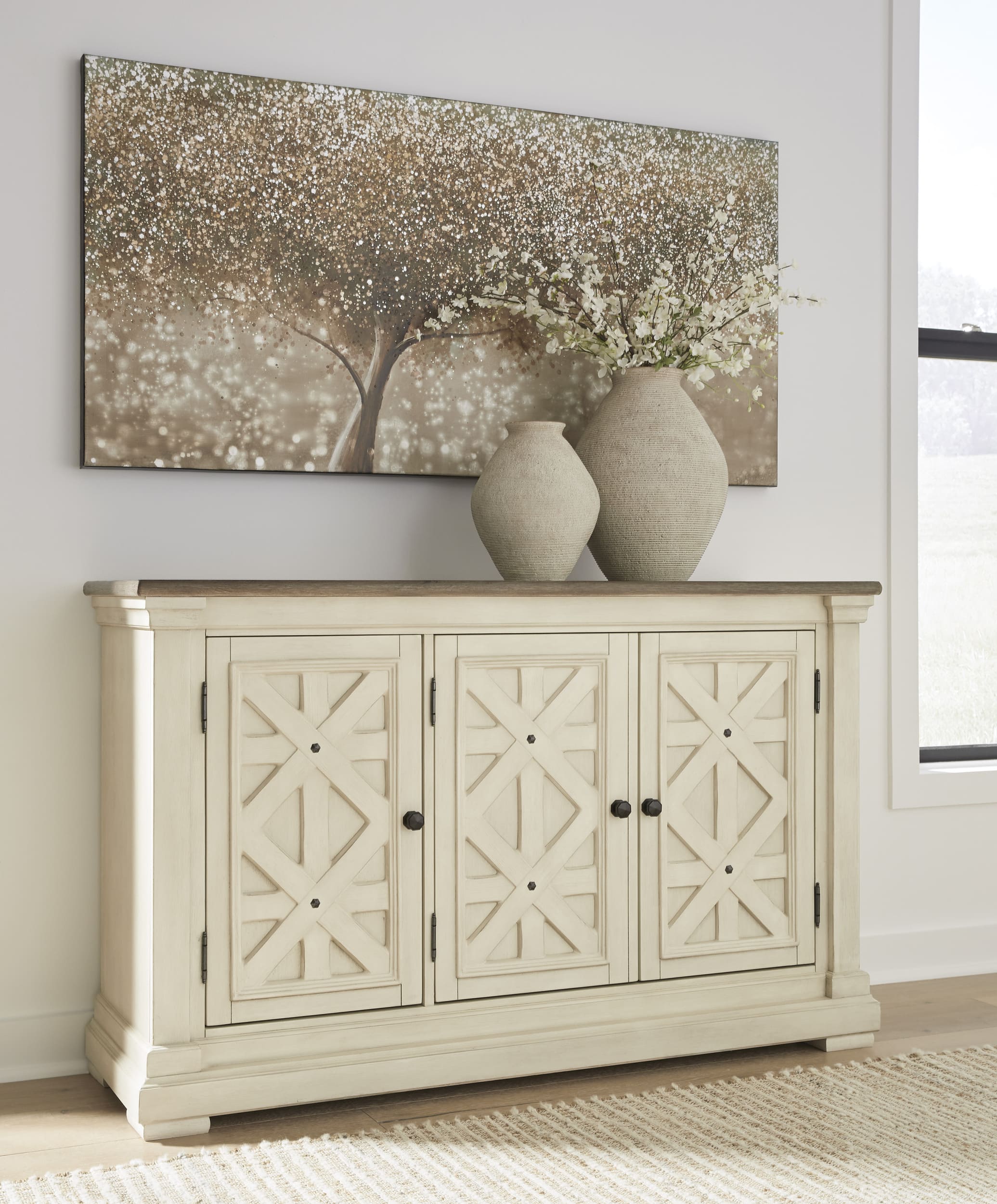 SM Bolanburg Wood Server w/3 Doors