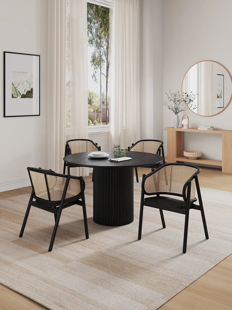 Hathaway 47.24-inch Solid Wood Round Dining Room Set w/Versailles Armchairs
