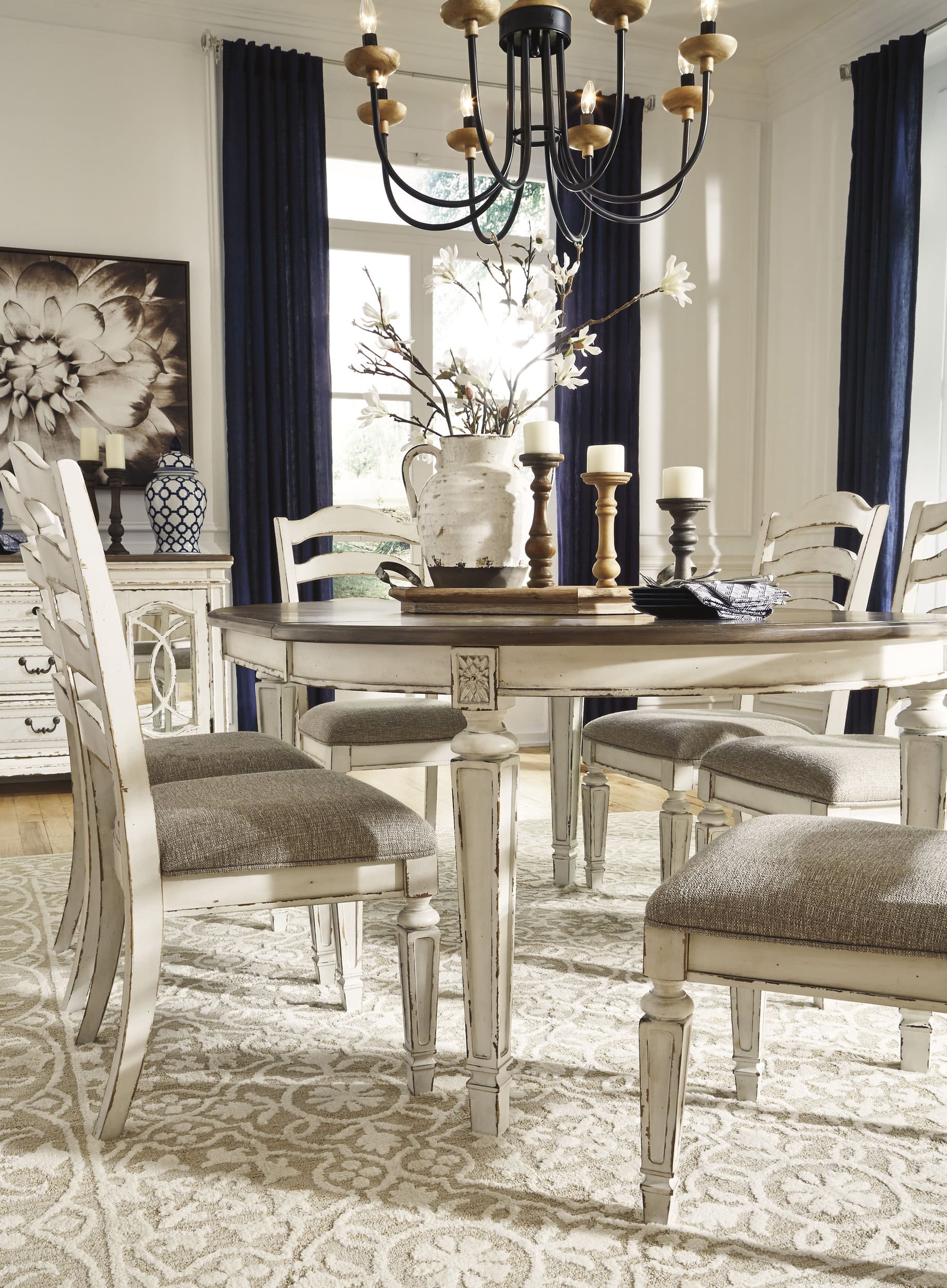Realyn Oval Extendable Dining Table - Chipped White | Sohomod