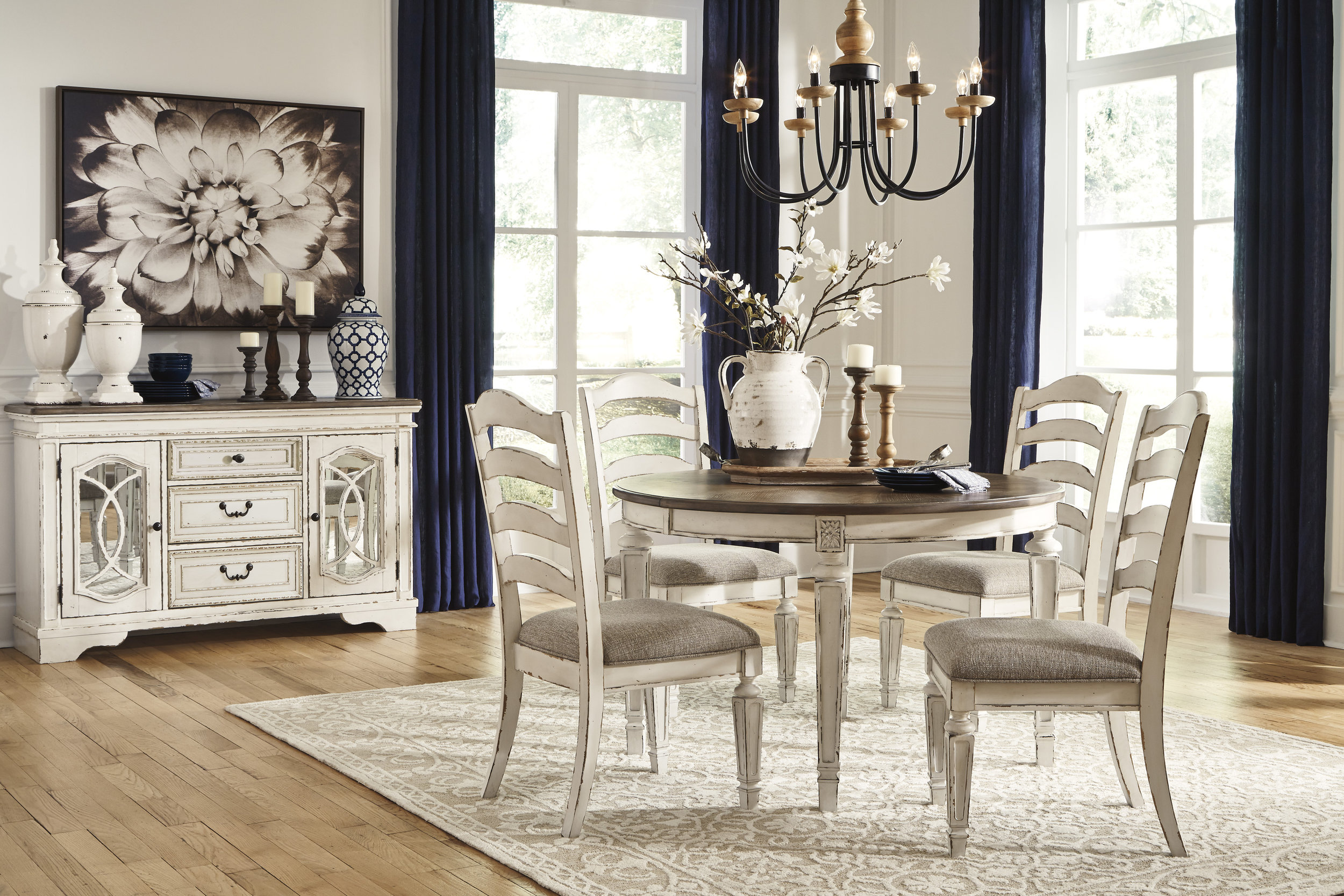 Realyn Oval Extendable Dining Table - Chipped White | Sohomod