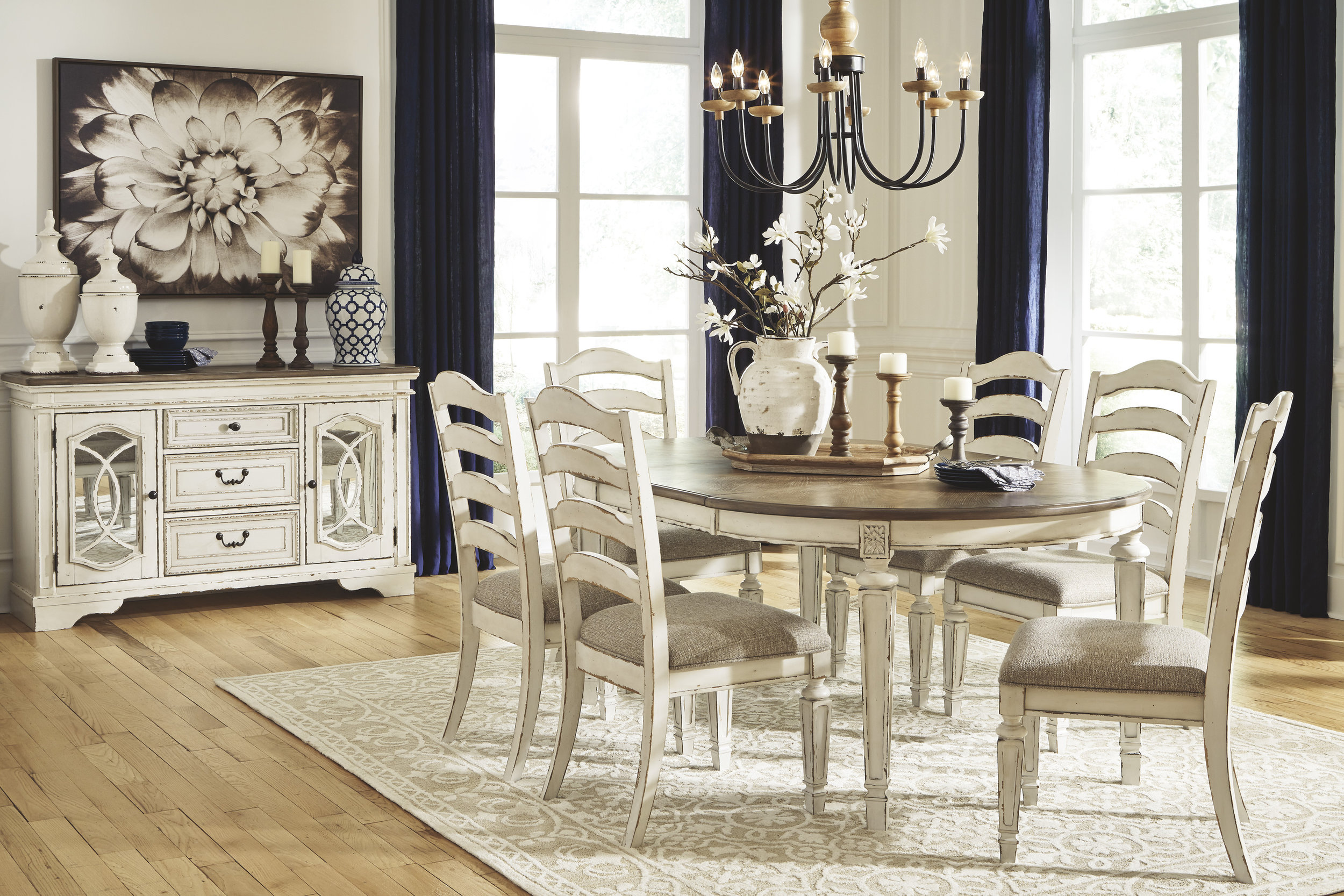 Realyn Oval Extendable Dining Table - Chipped White | Sohomod