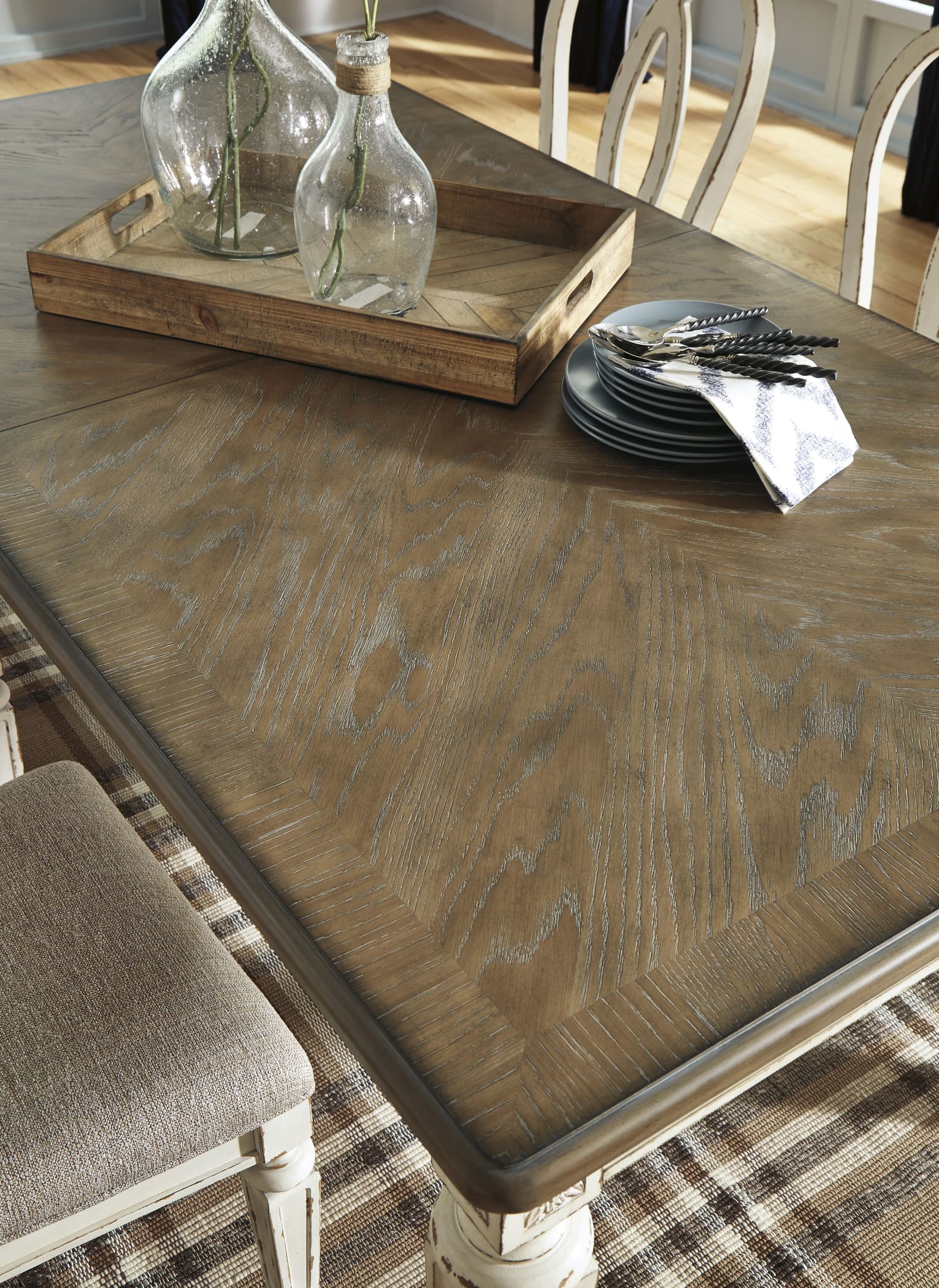 SM Realyn Wood Rectangular Extendable Dining Table