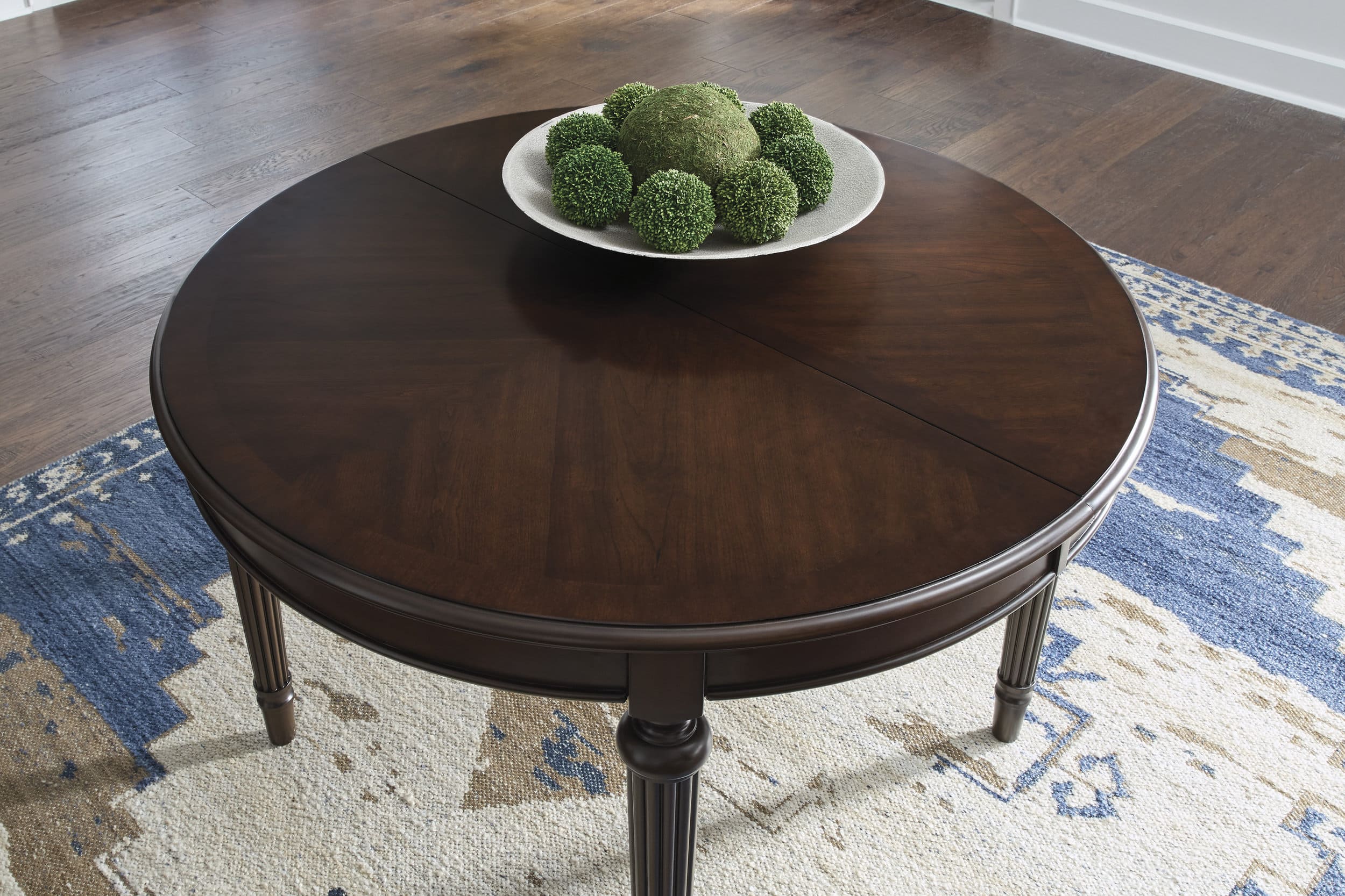 Lavinton Oval Wood Extendable Dining Table - Brown | Sohomod