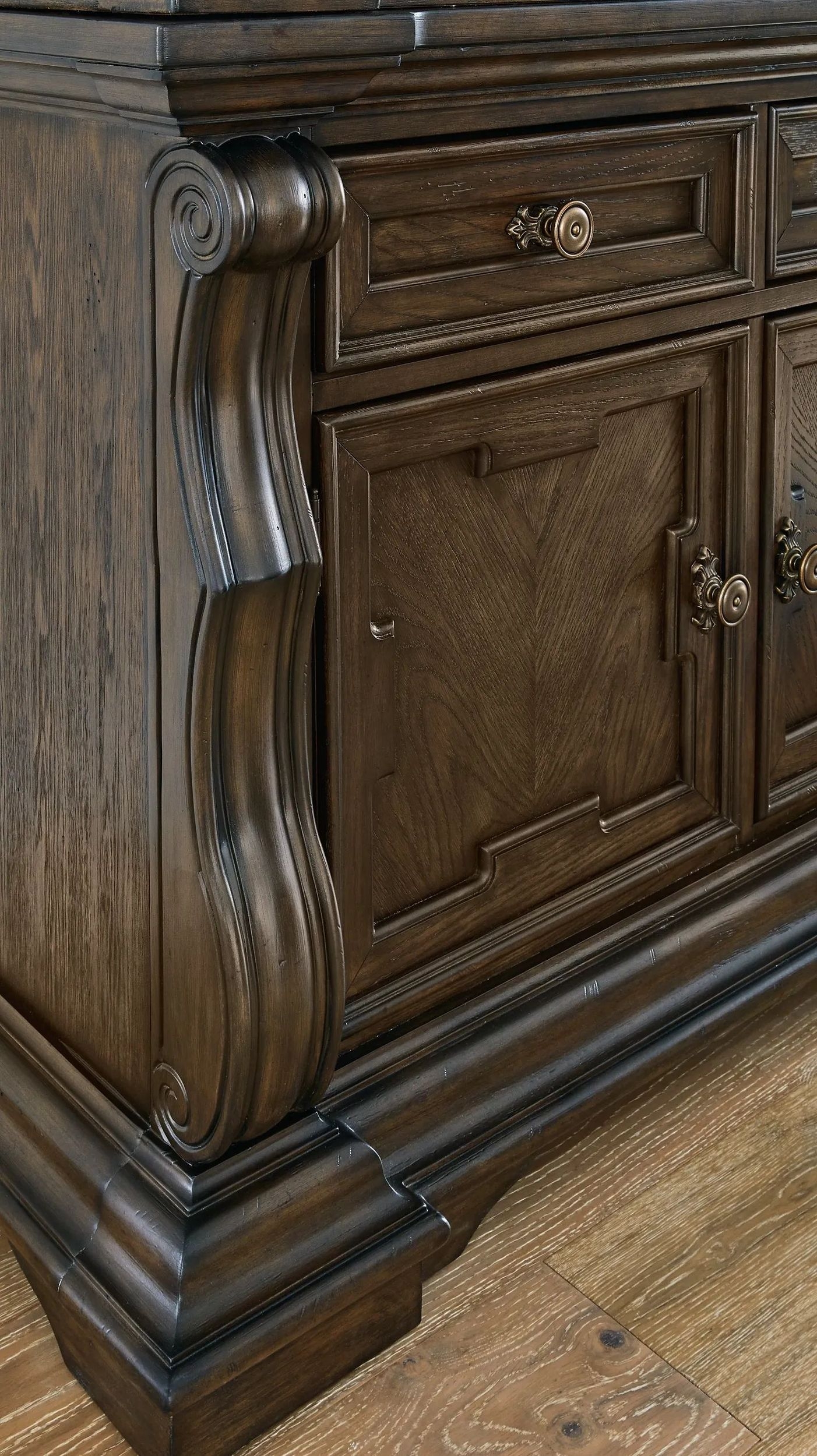 Ashley SM Maylee Wood Veneer Buffet & Hutch