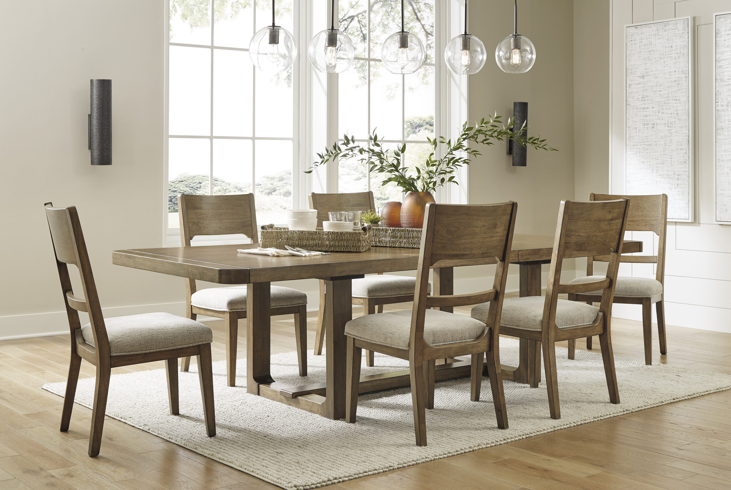 Cabalynn Rectangular Extendable Dining Room Set | Light Brown