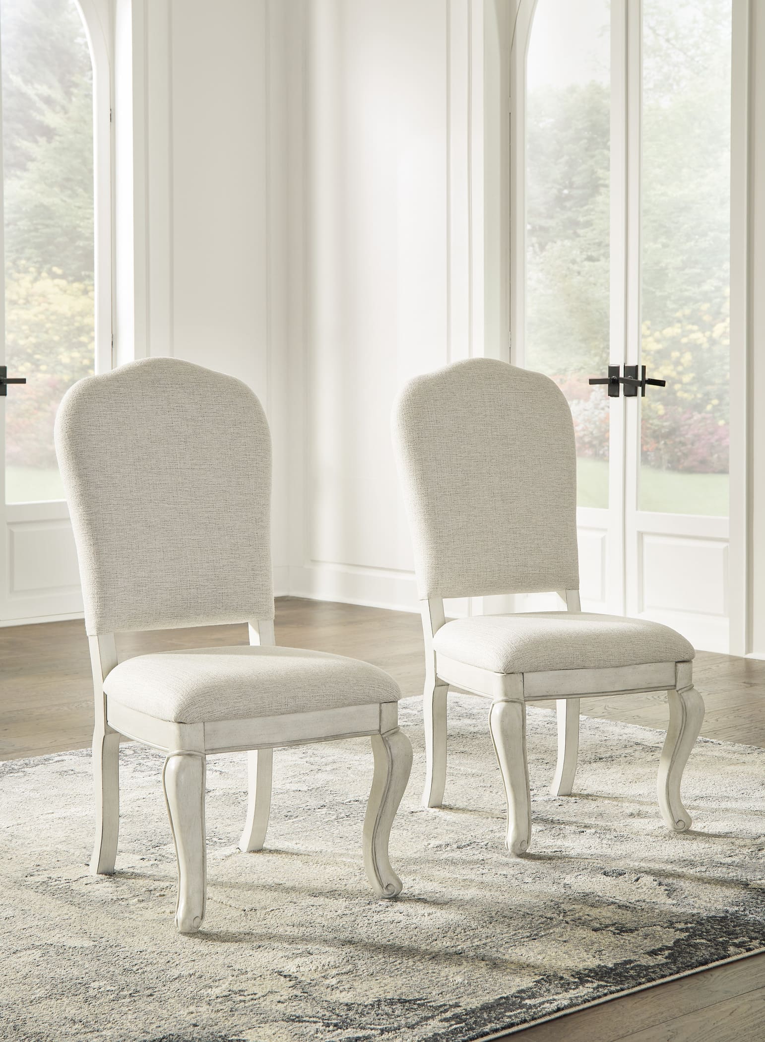 SM Arlendyne Polyester/Wood Dining Side Chair