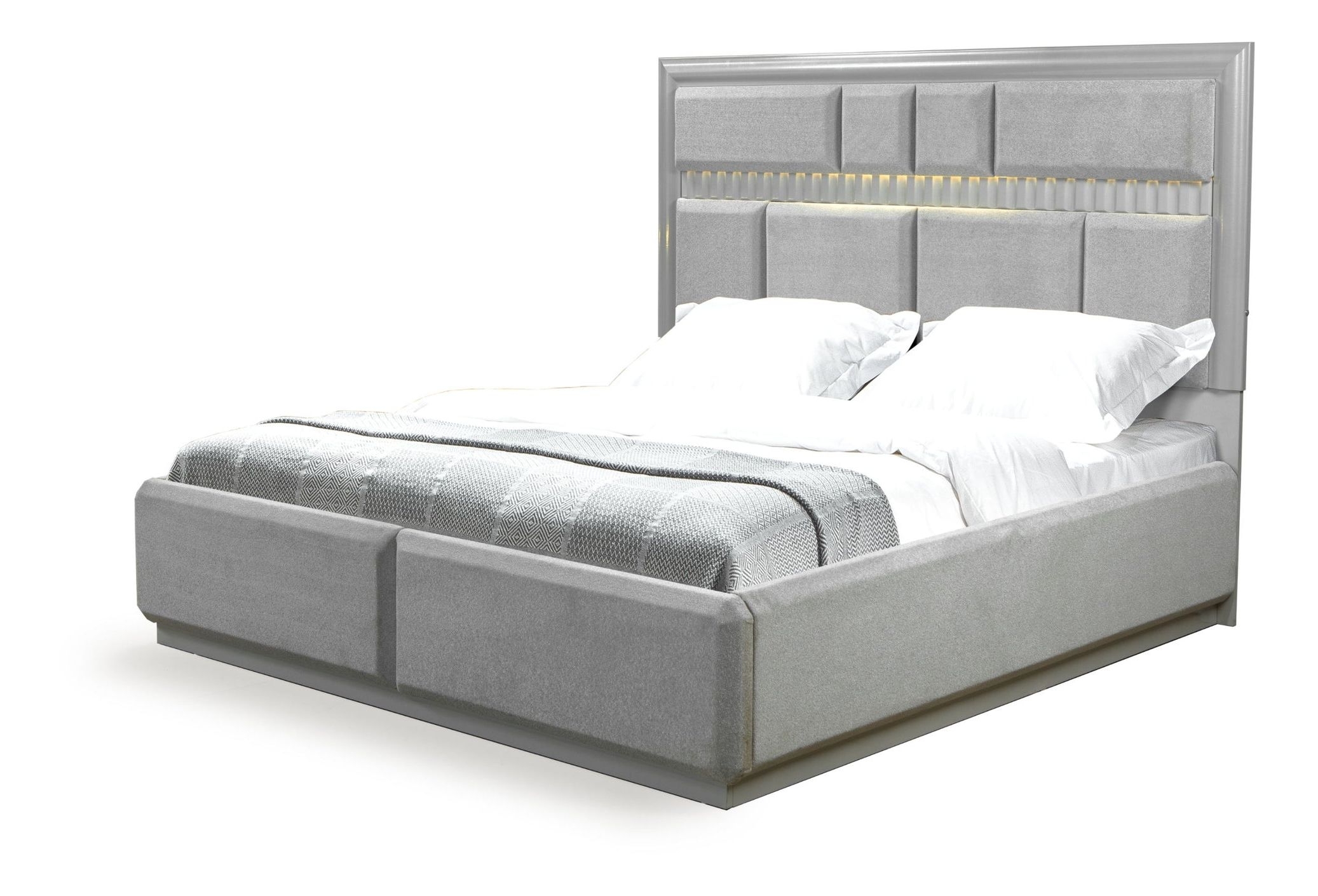 Da Vinci Fabric/Wood Regular Bedroom Set