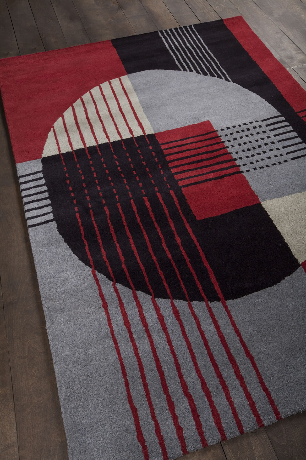 Daisa Wool Rectangular Handmade Rug, 7'9" x 10'6"