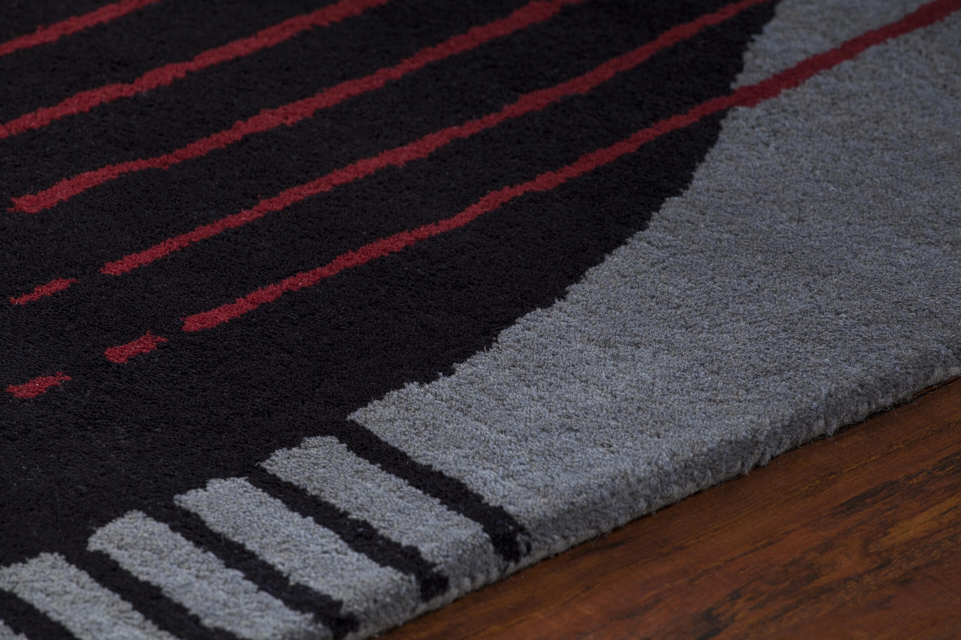 Daisa Wool Rectangular Handmade Rug
