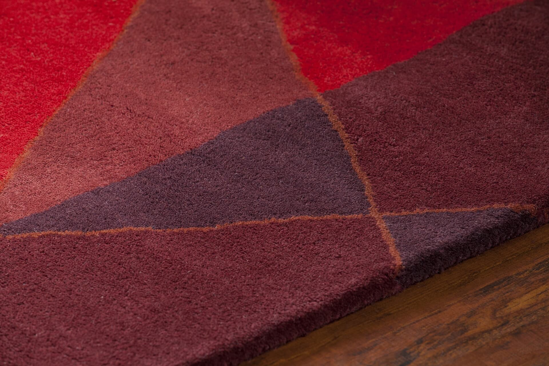 Daisa Wool Rectangular Handmade Rug, 7'9" x 10'6"