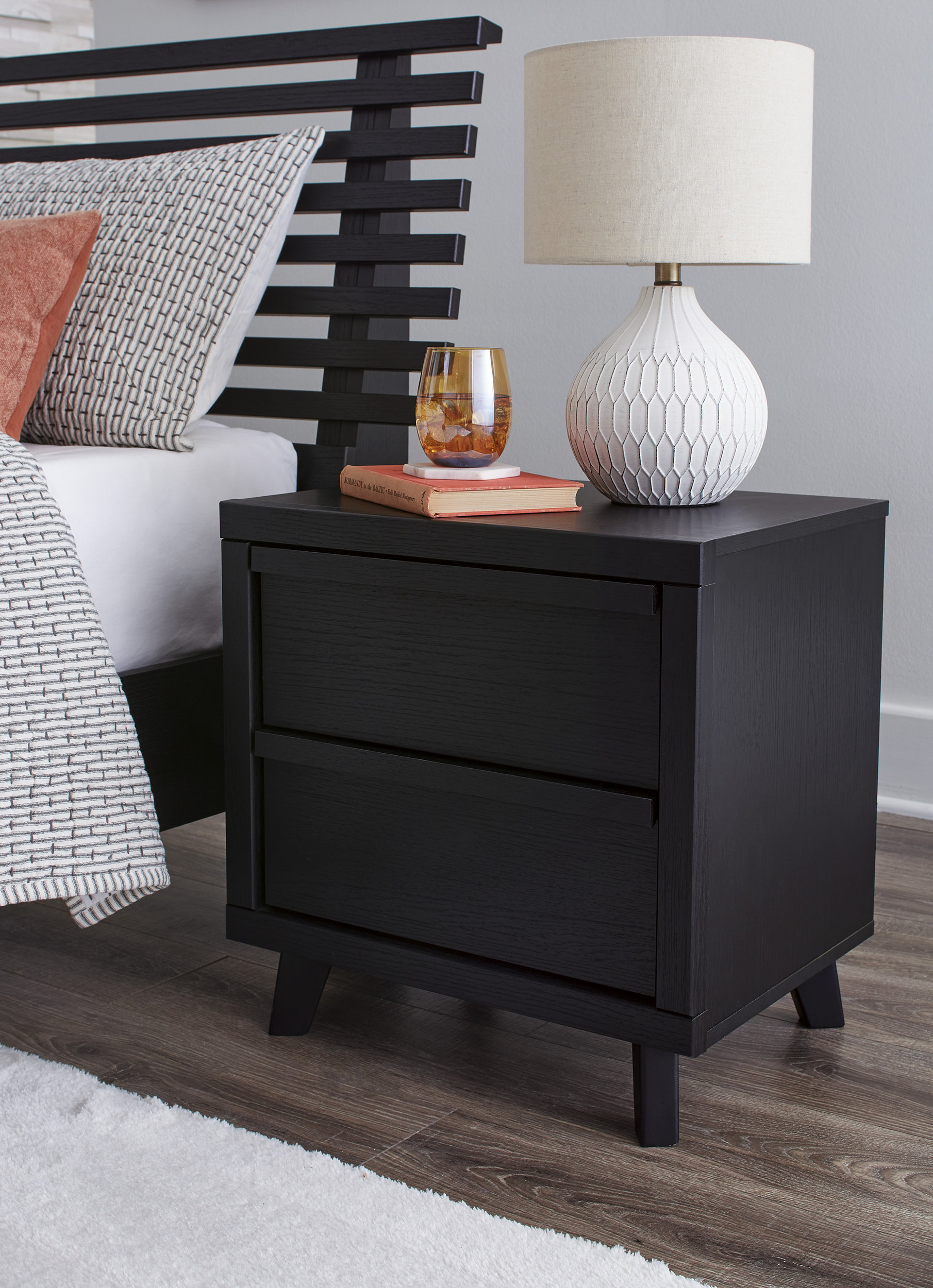 Danziar MDF/Wood Veneer Panel Bedroom Set