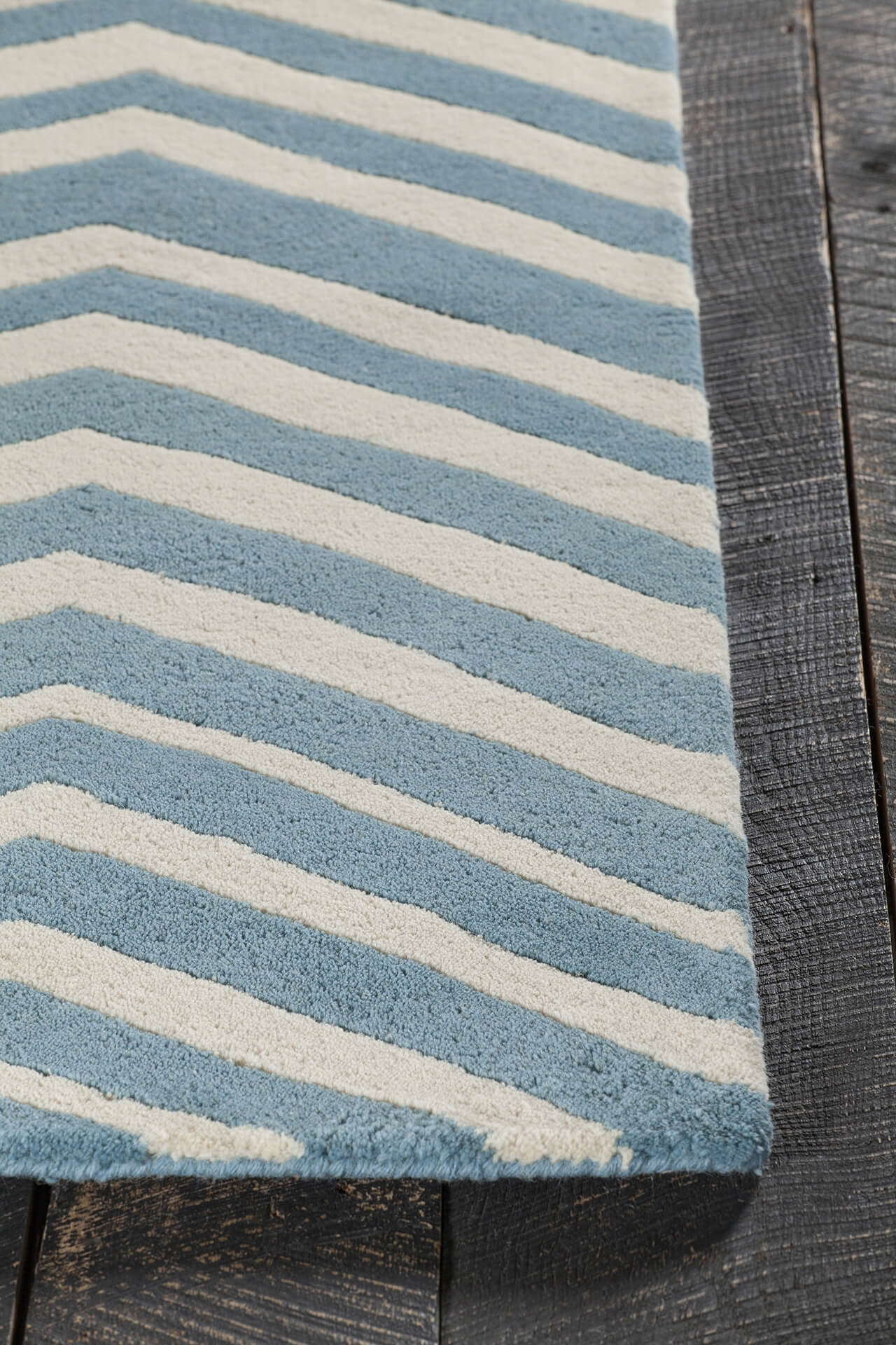 Davin Rectangular Wool Handmade Rug, 5' x 7'