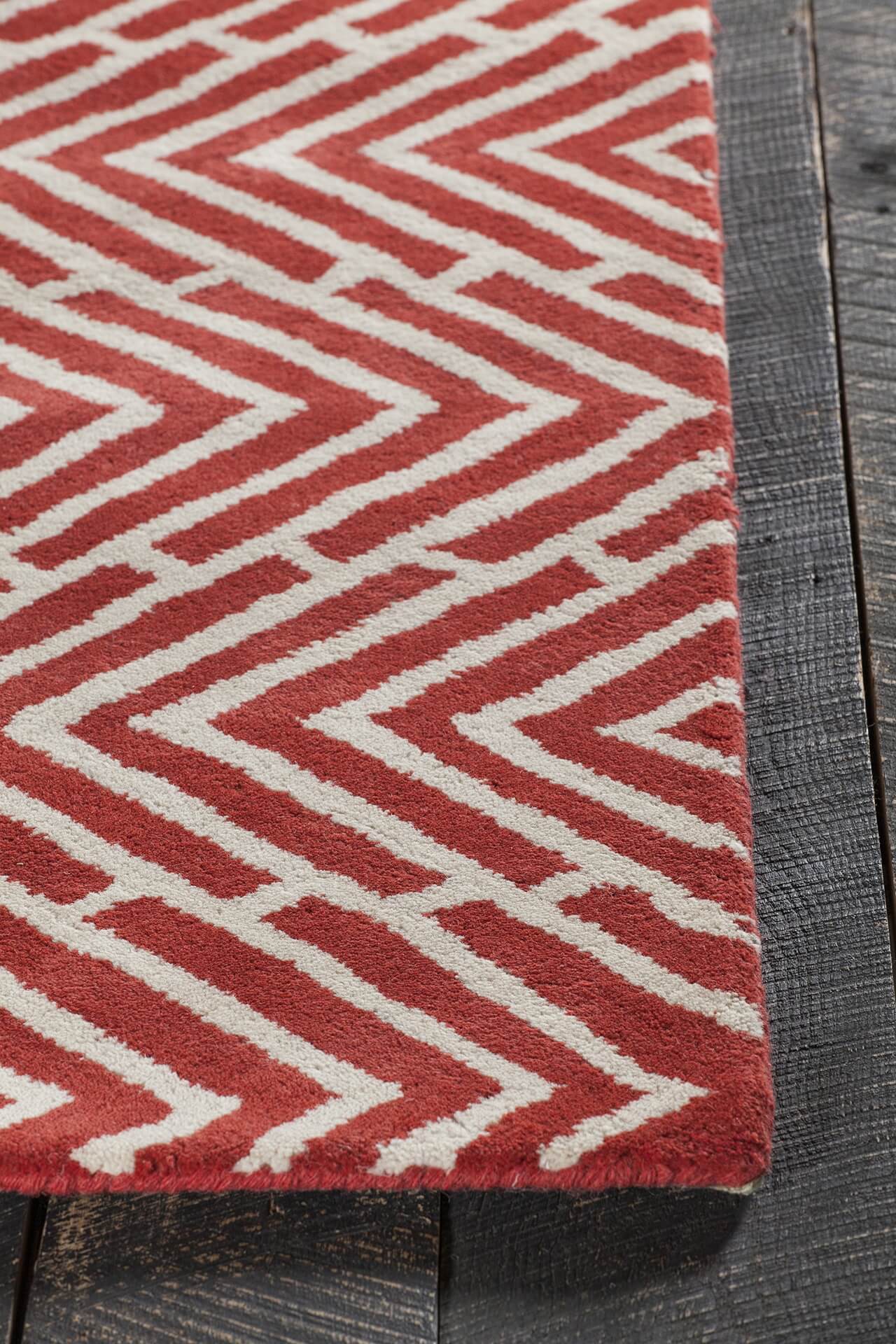 Davin Rectangular Wool Handmade Rug, 5' x 7'