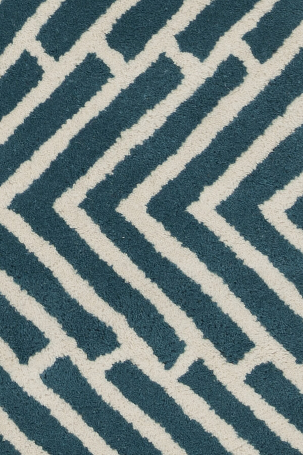 Davin Rectangular Wool Handmade Rug, 5' x 7'