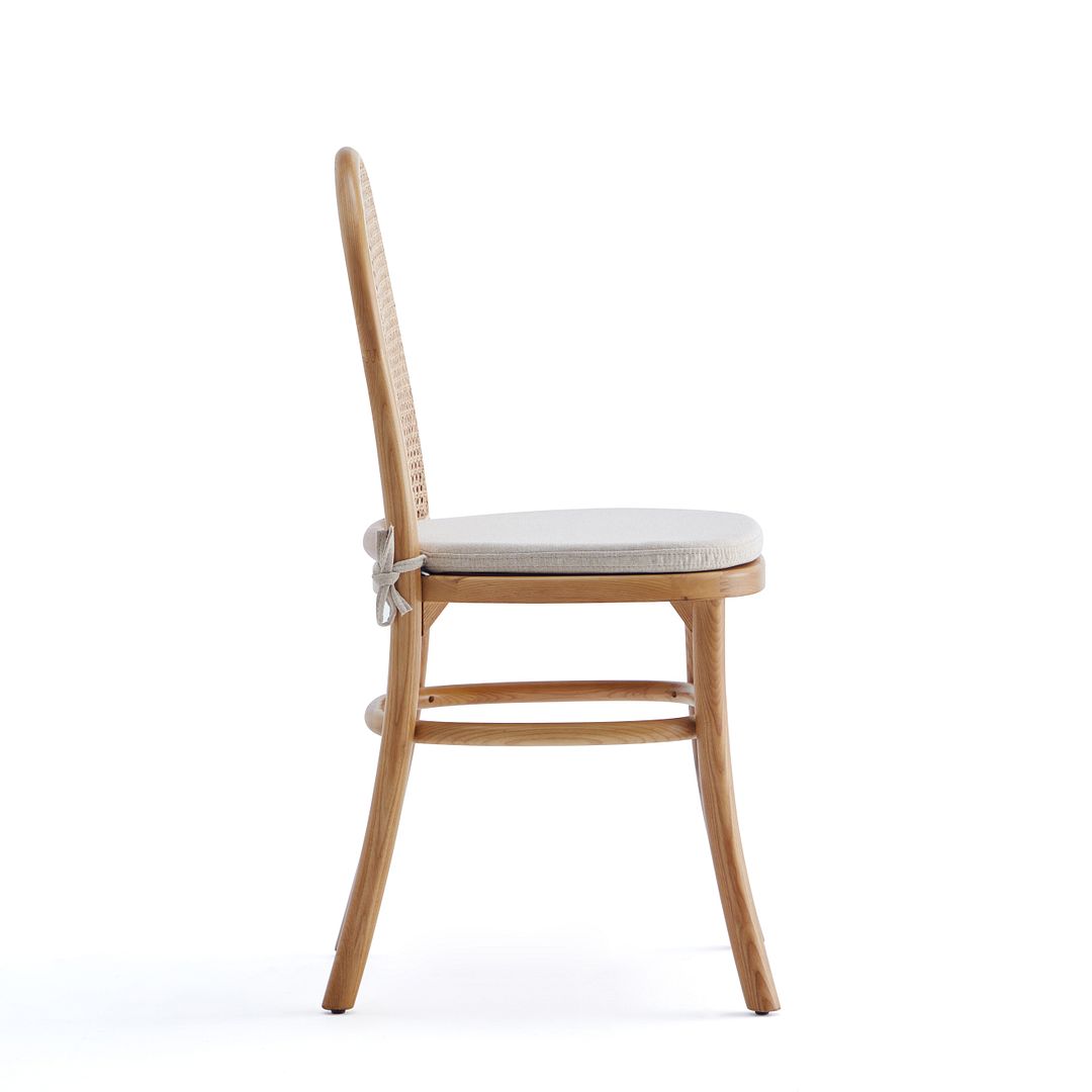 Paragon Dining Chair 1.0 w/Cream Cushions
