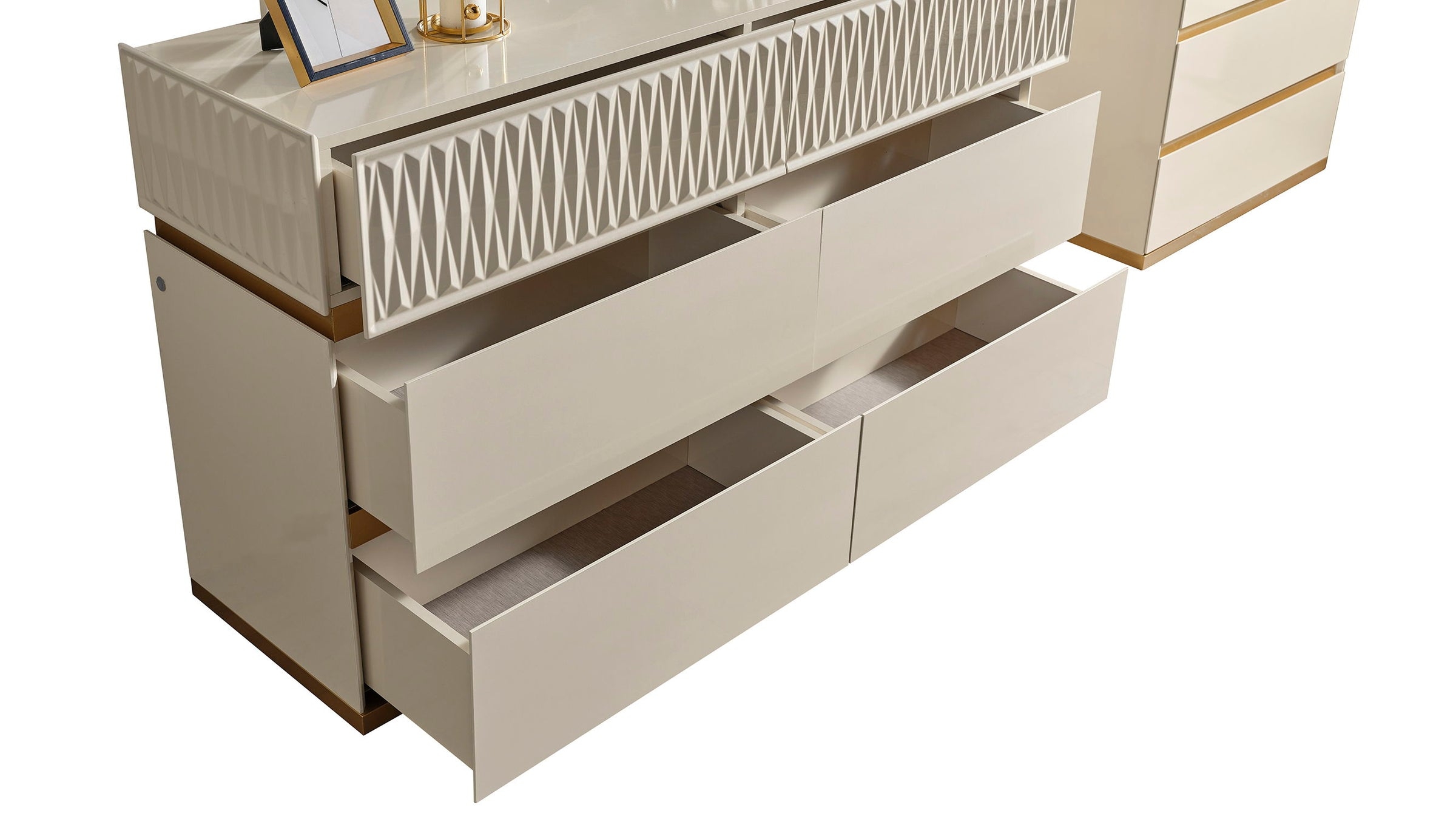 Delfano Wood Veneer Bedroom Set