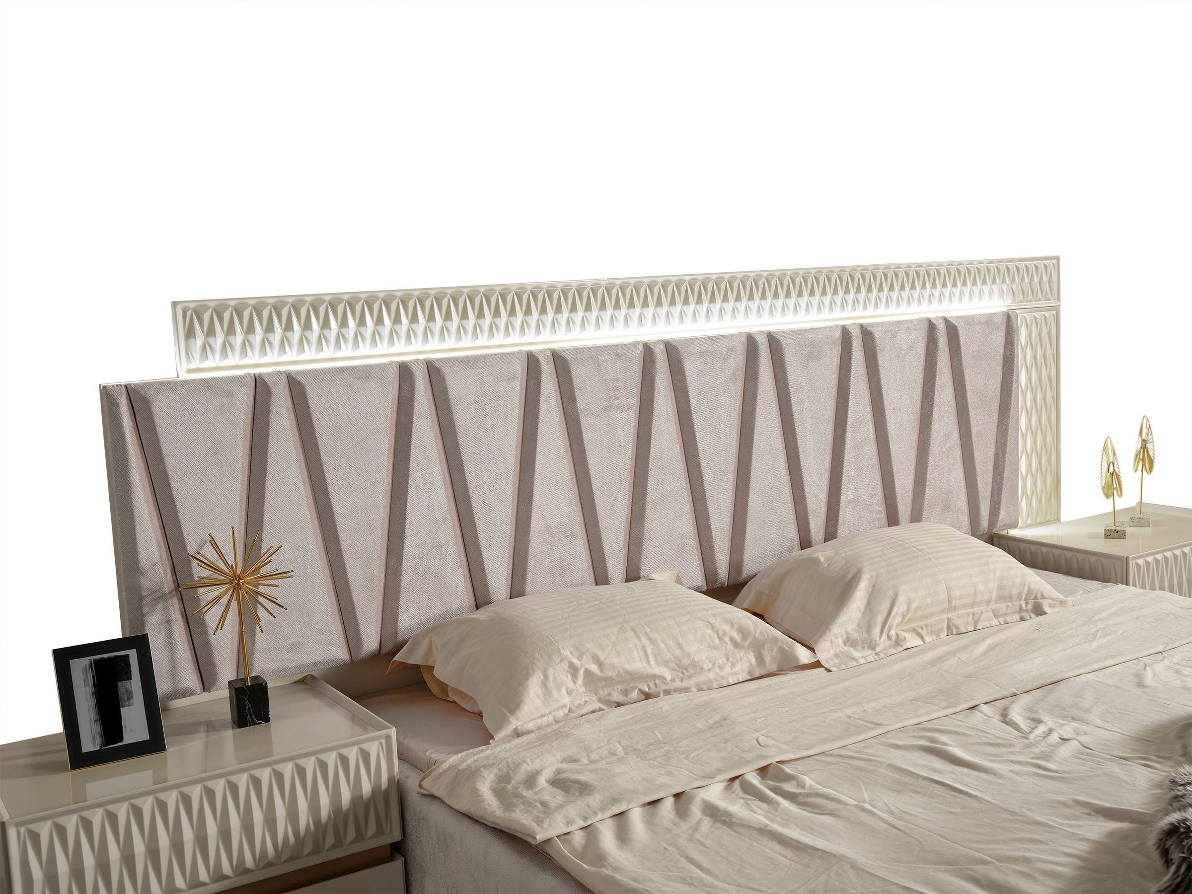 Delfano Wood Veneer Bedroom Set