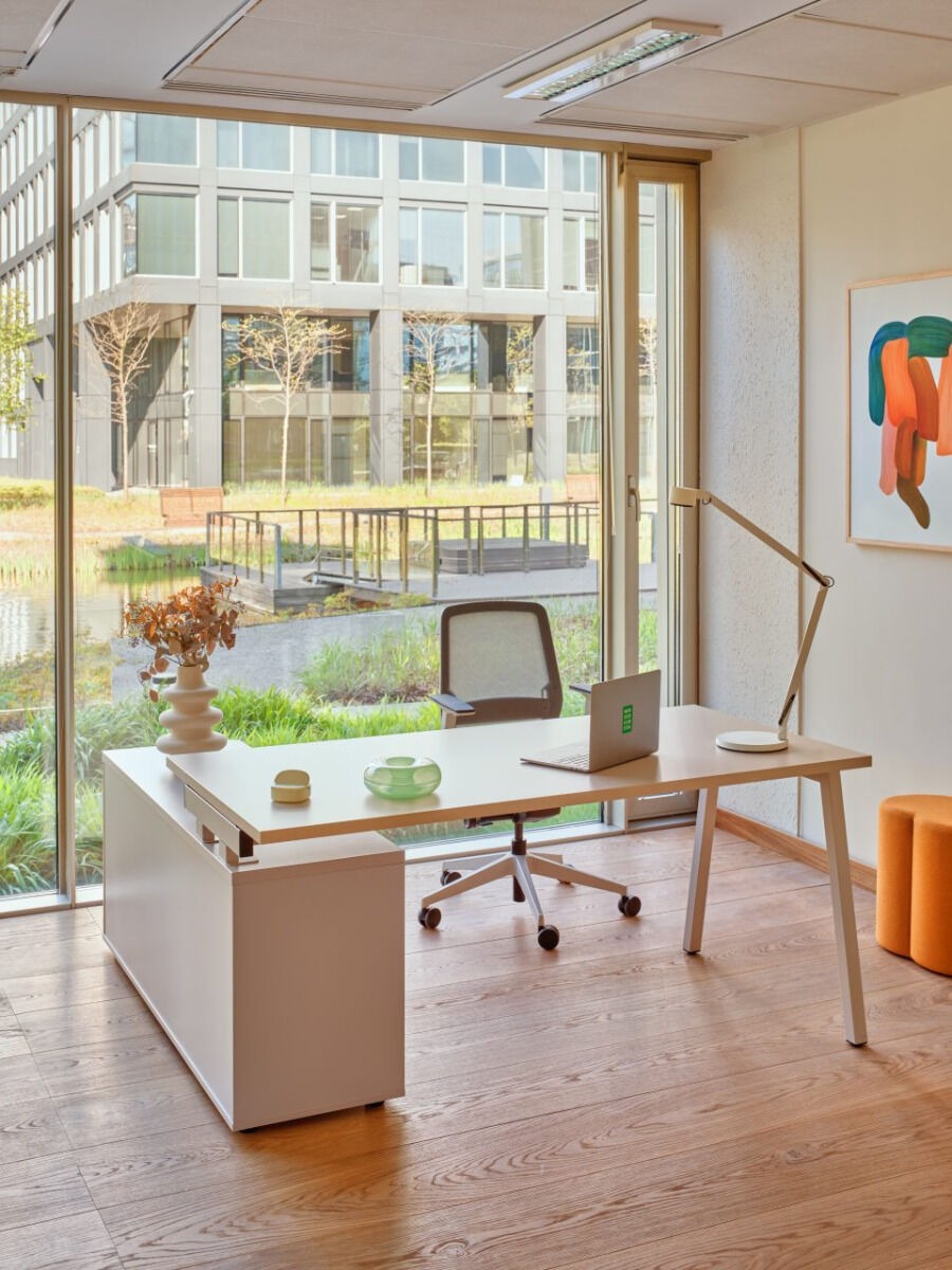 Ogi M Office Desk Managerial Cabinet