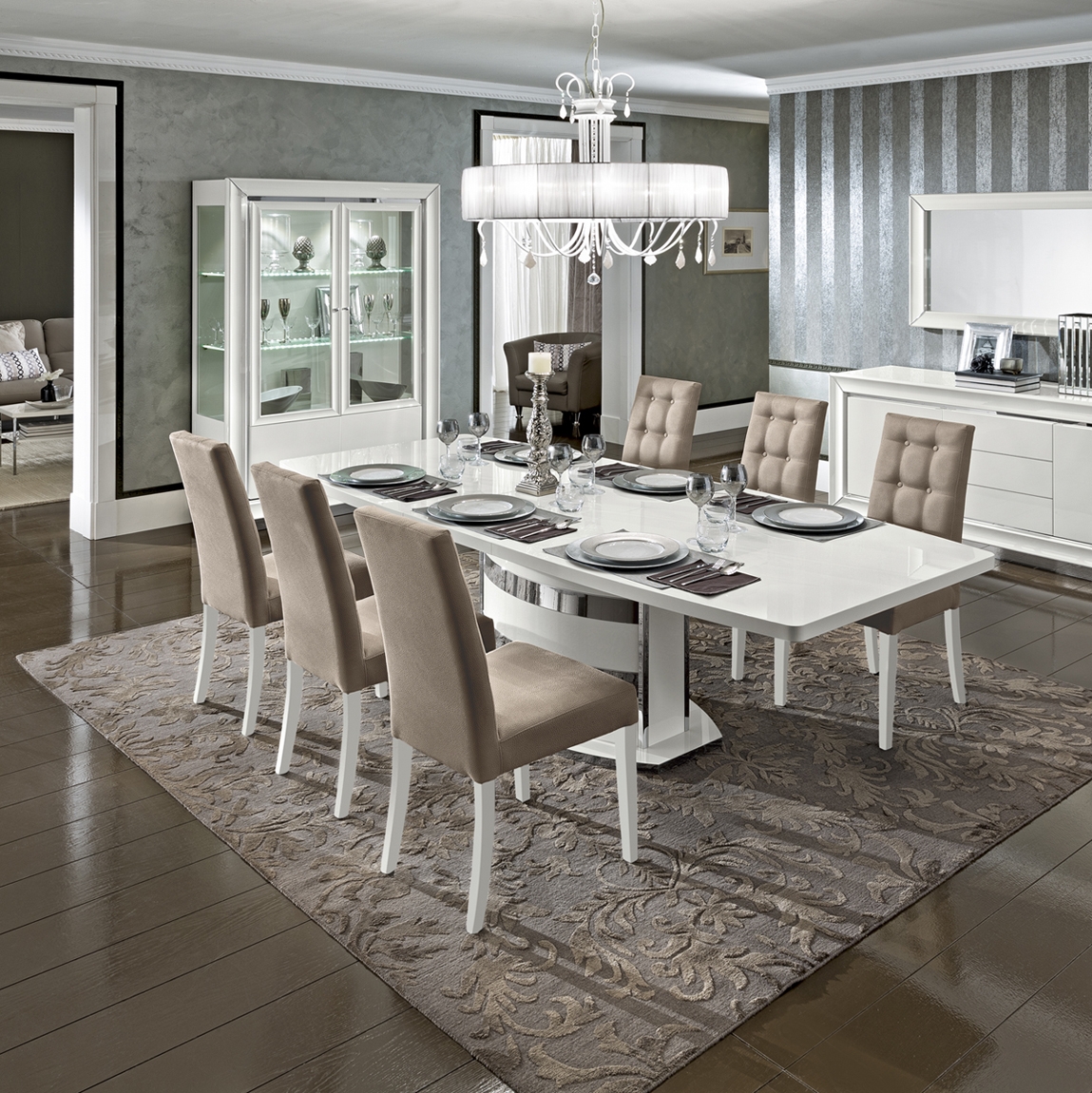 Dama Bianca Dining Room Set