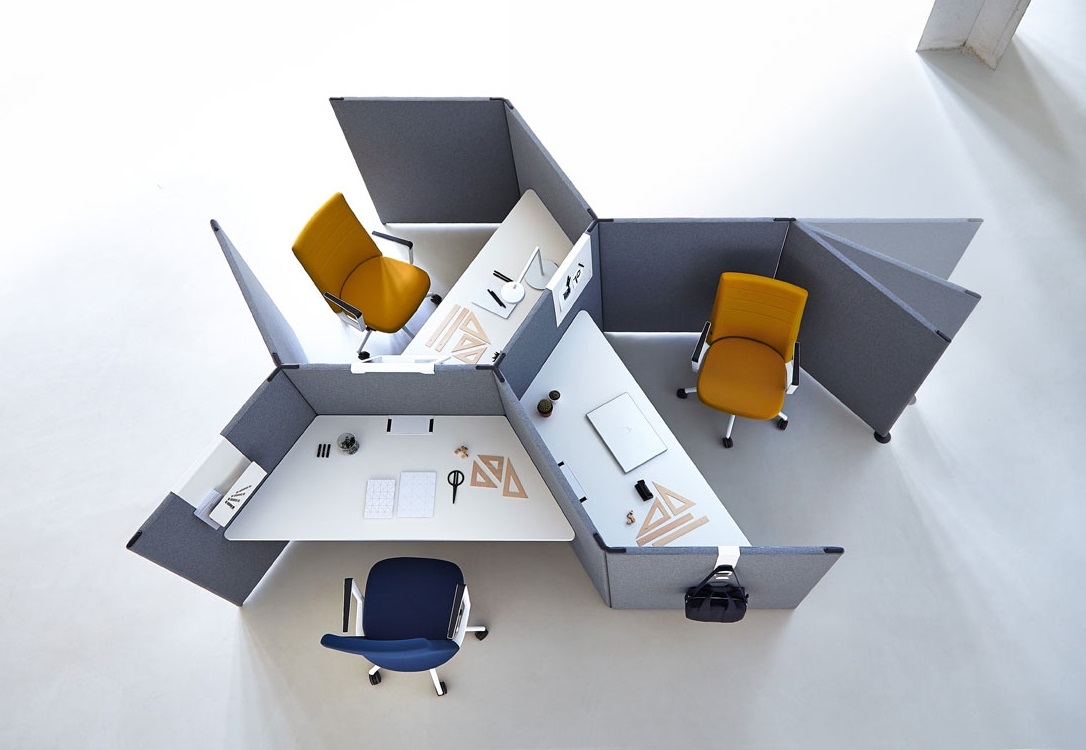 Link 3-Person Office Modular Screen System, Composition 1
