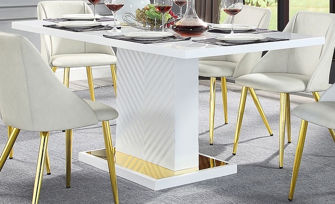 Gaines Wood Rectangular Dining Room Set