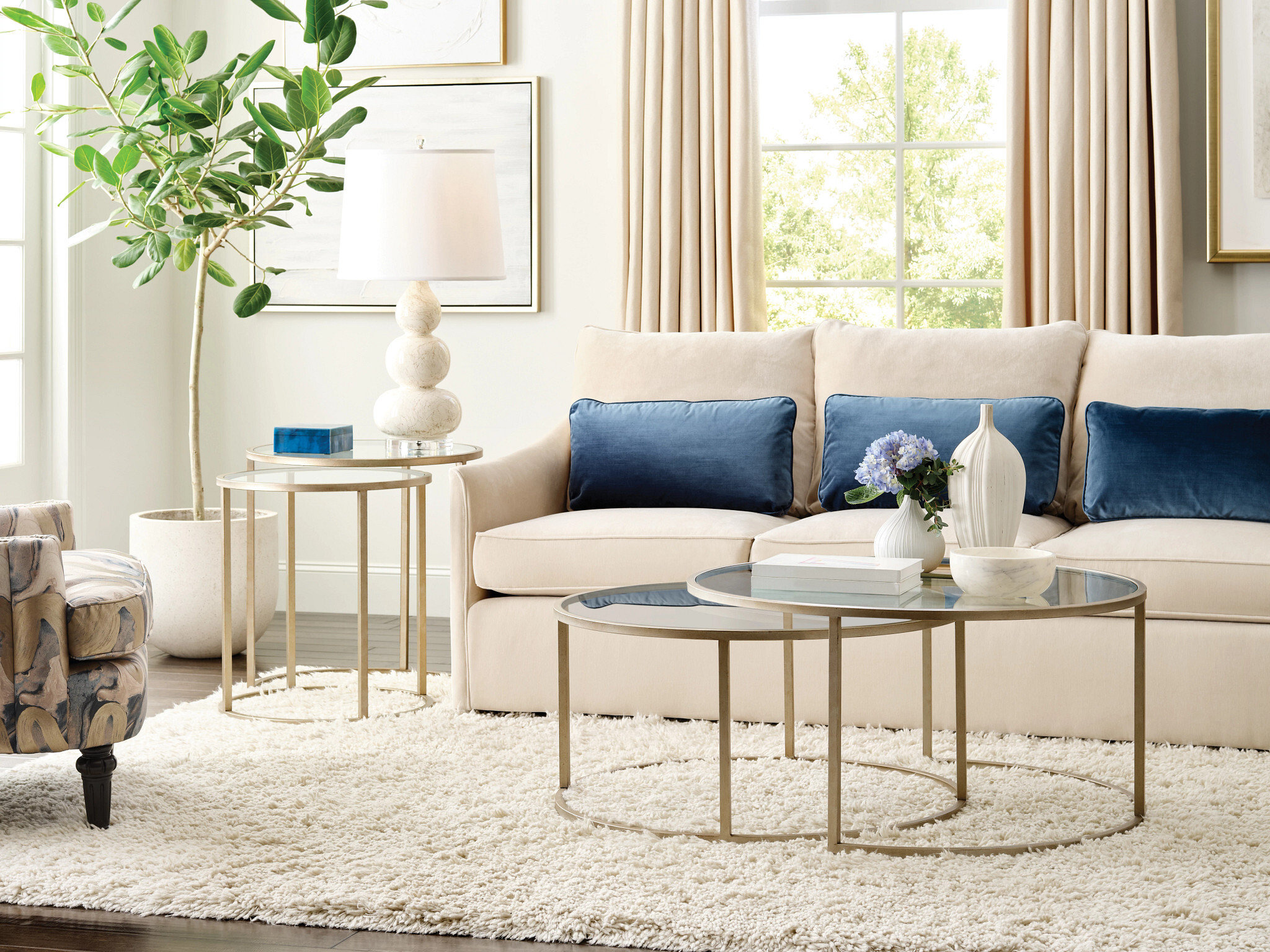 Hammary Living Room Abstract Nesting Coffee Table Set