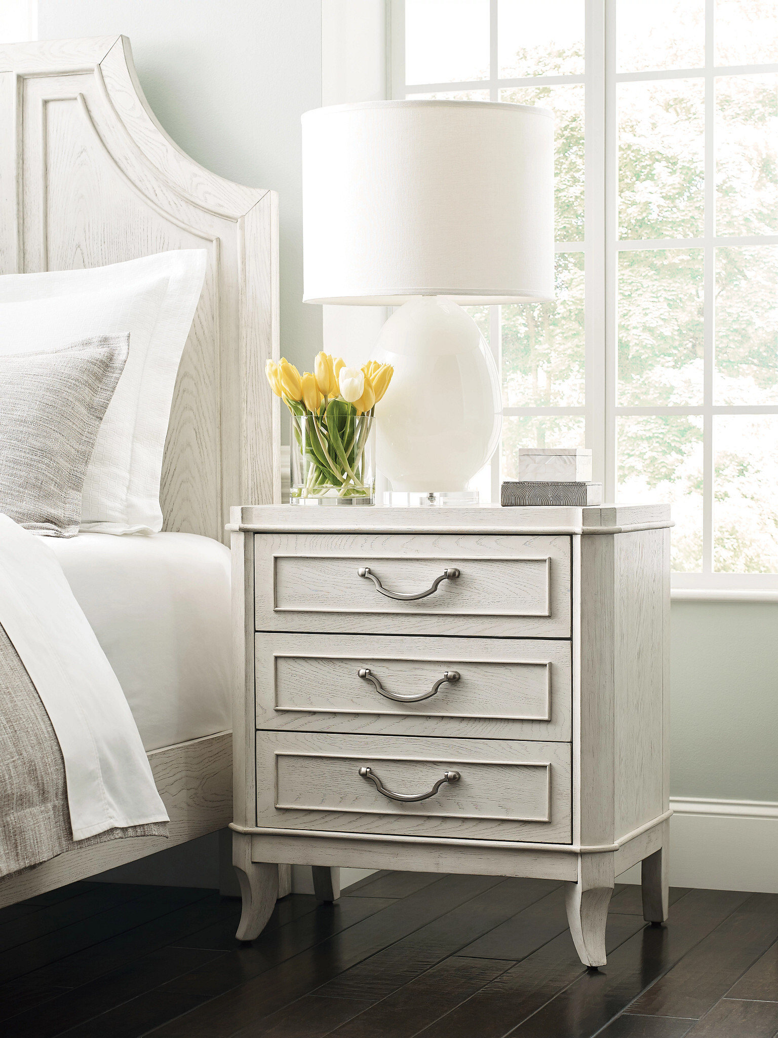 Harmony Carlyn Wood/Fabric Upholstered Bedroom Set