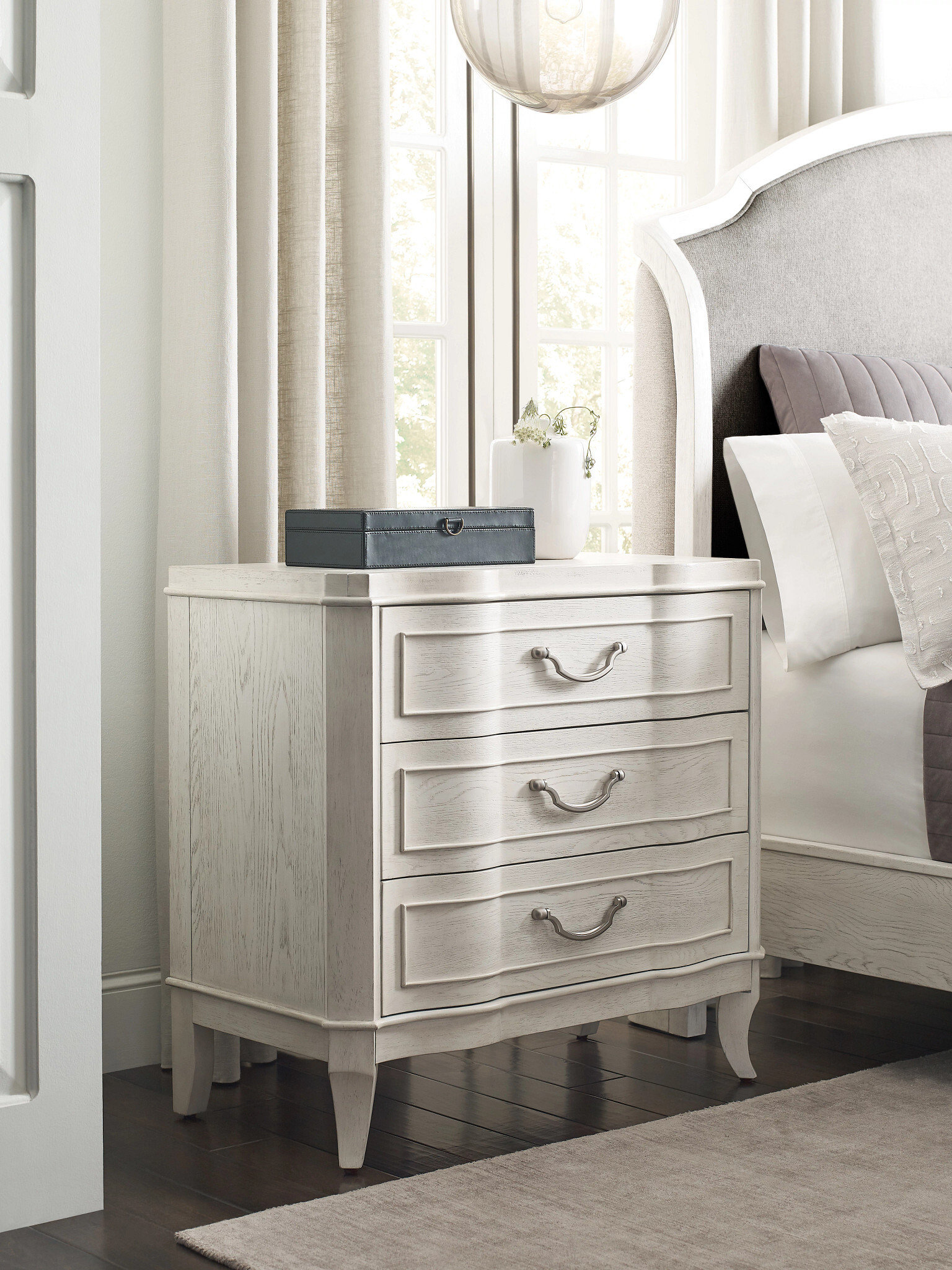 Harmony Carlyn Wood/Fabric Upholstered Bedroom Set