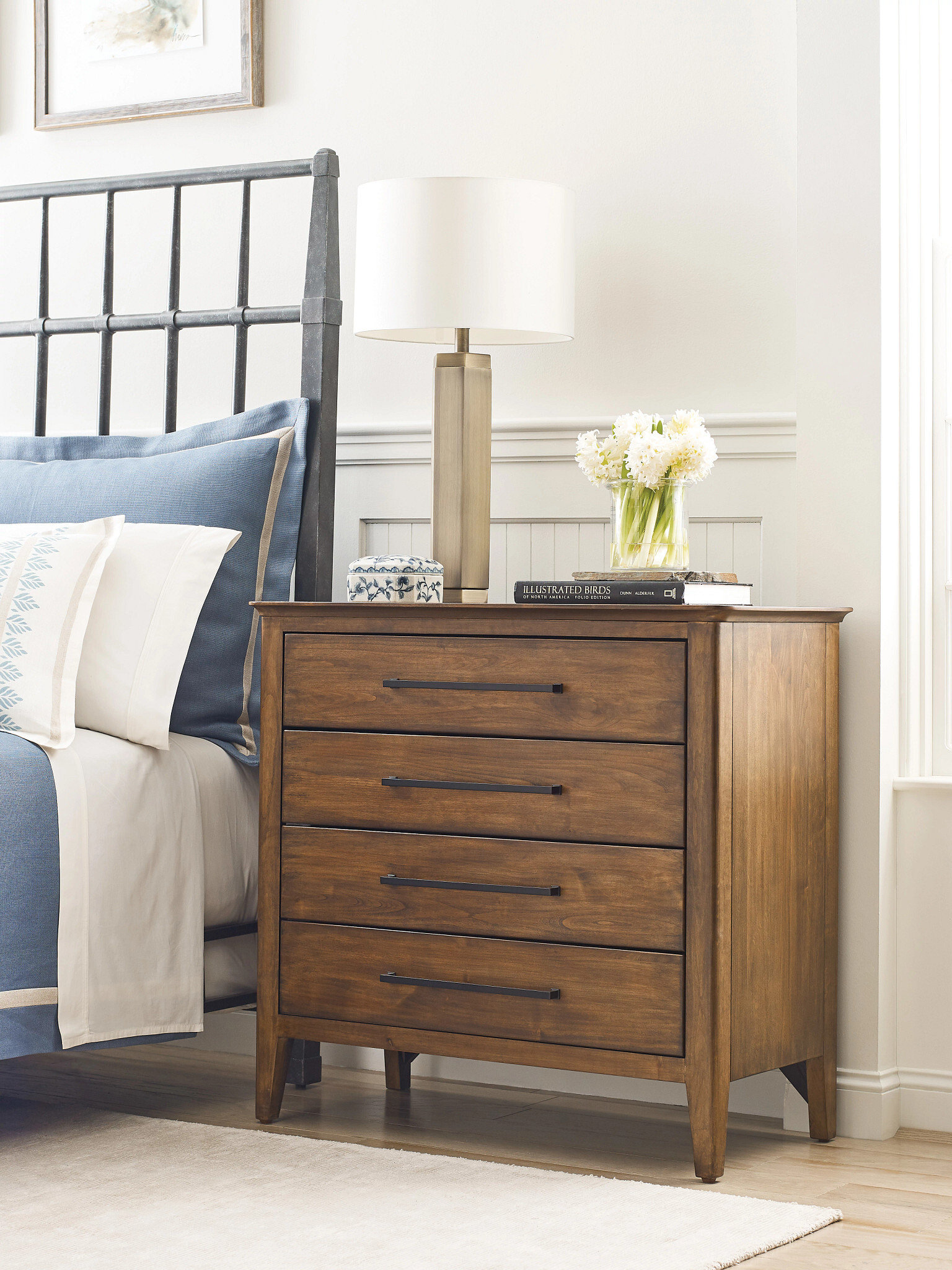 Abode Kingsley Bachelors Wood Chest w/4 Drawers