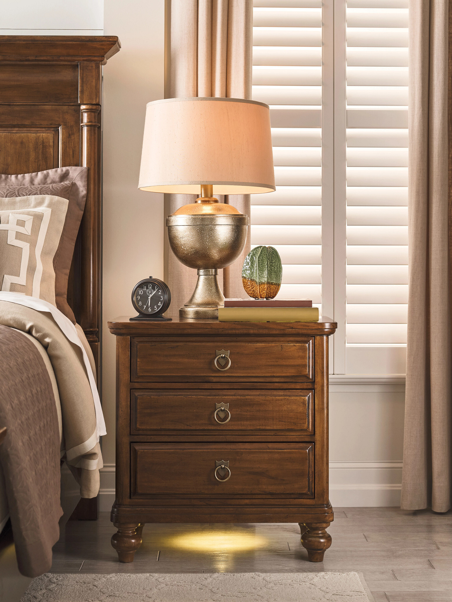 Bridgetown Kensington/Harrison Wood Panel Bedroom Set