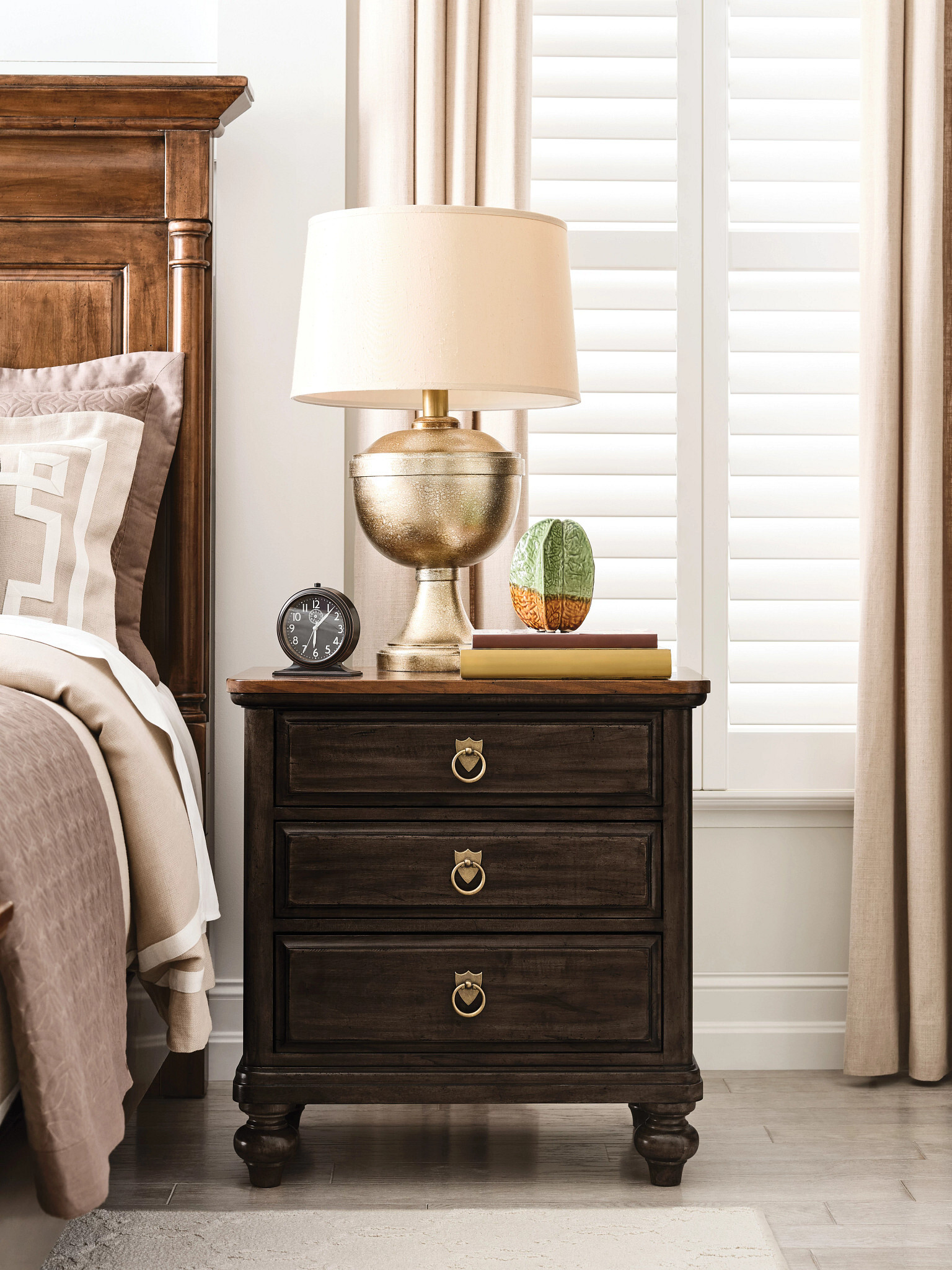 Bridgetown Kensington Wood Panel Bedroom Set