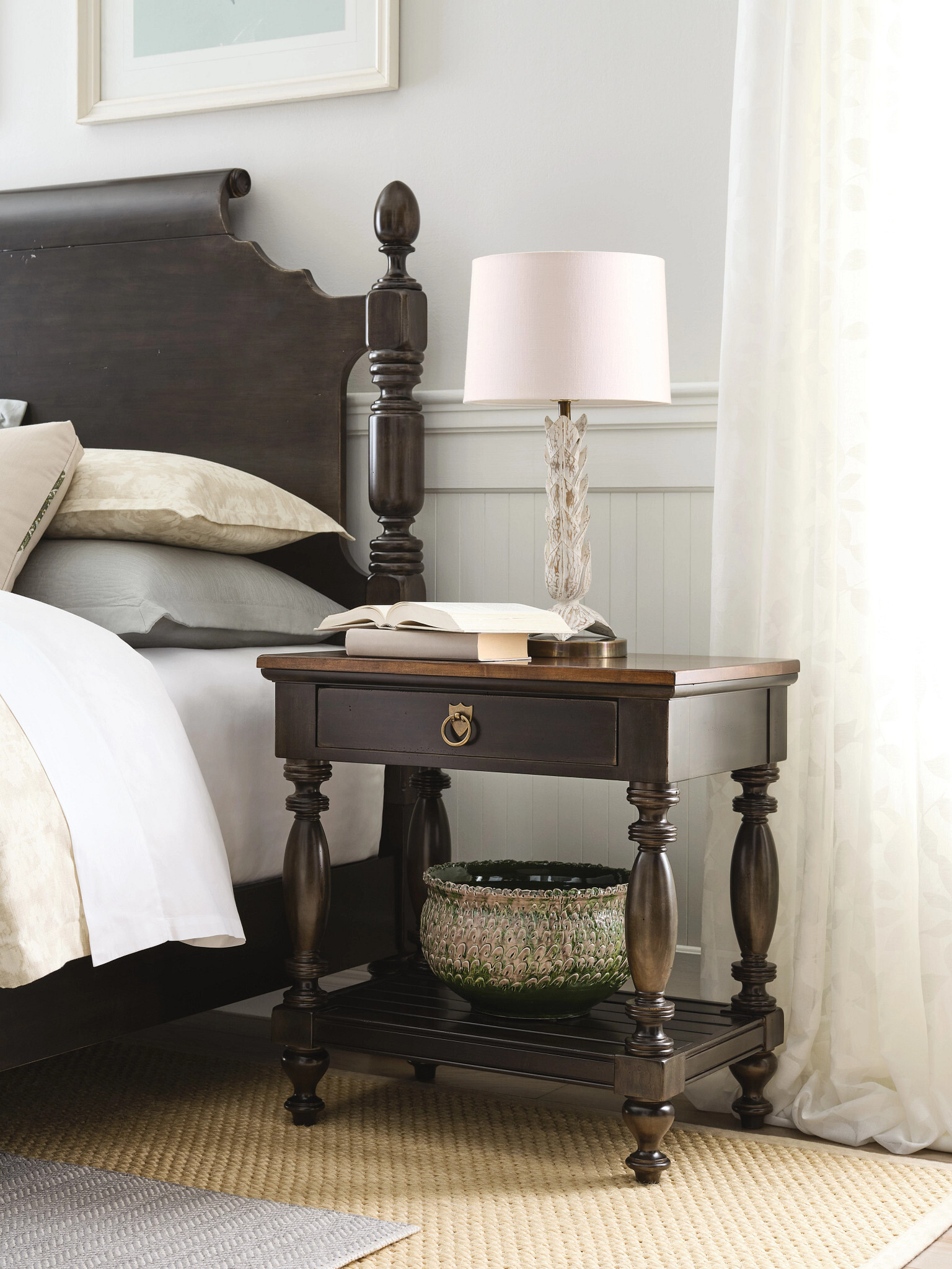 Bridgetown Kensington Wood Panel Bedroom Set