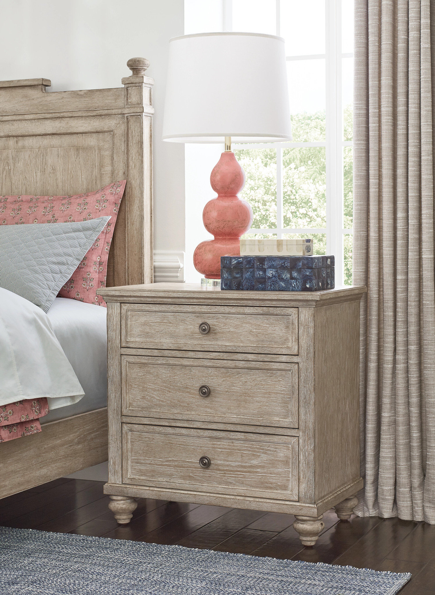 Cambric Vignette Wood Panel Bedroom Set