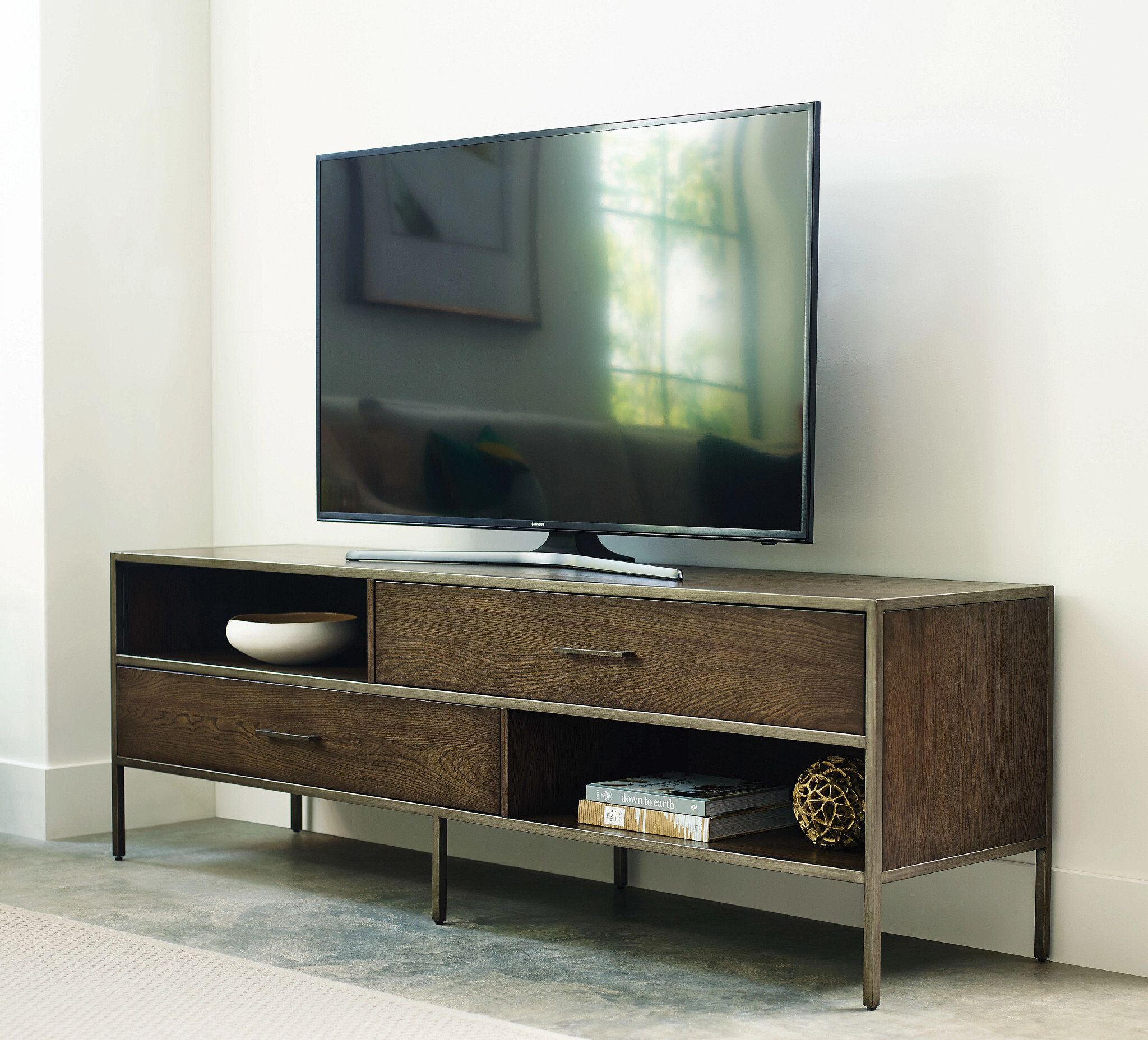 Hammary Furniture Cleo Entertainment Console