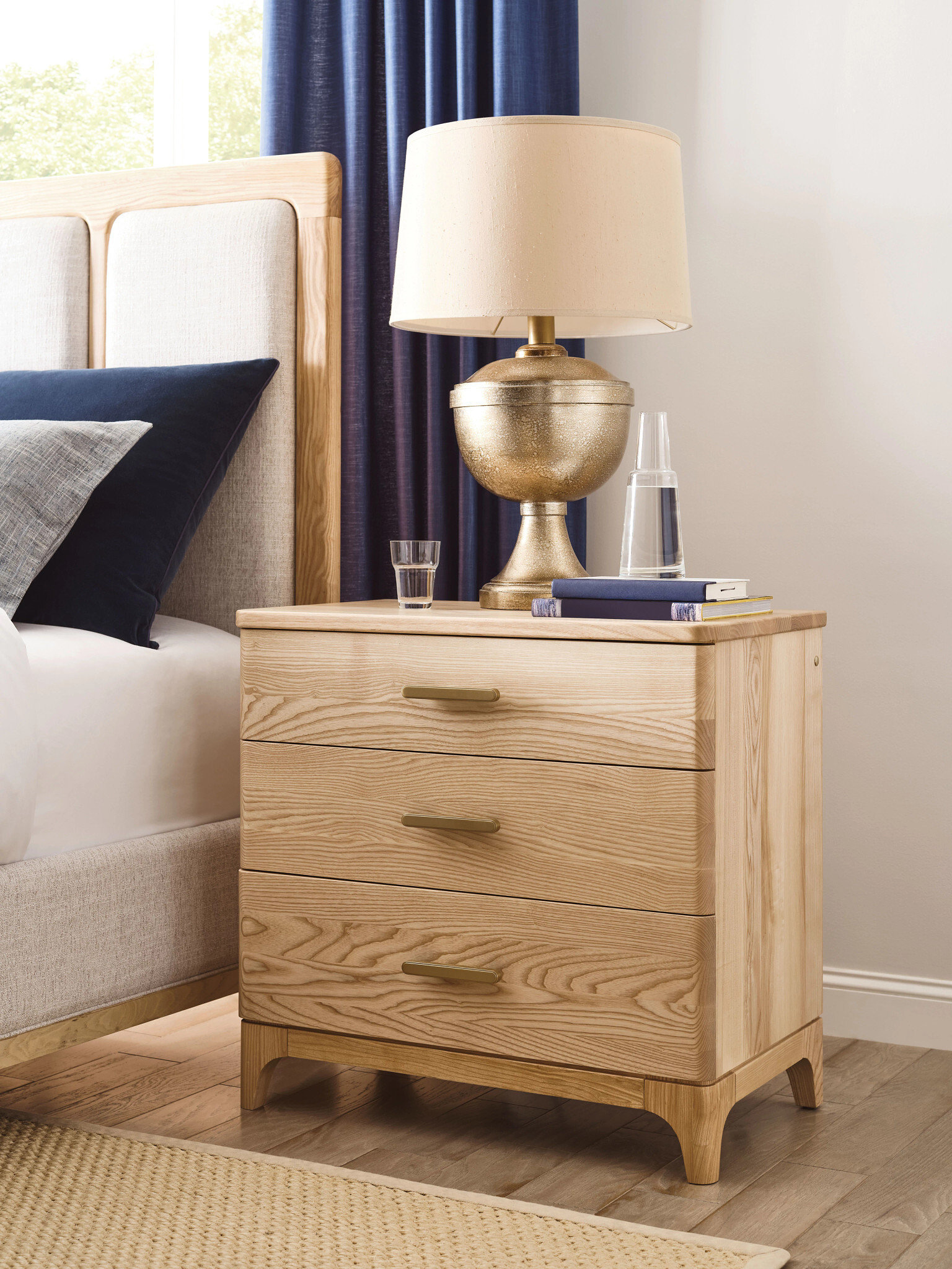 Essence Wood Nightstand w/3 Drawers